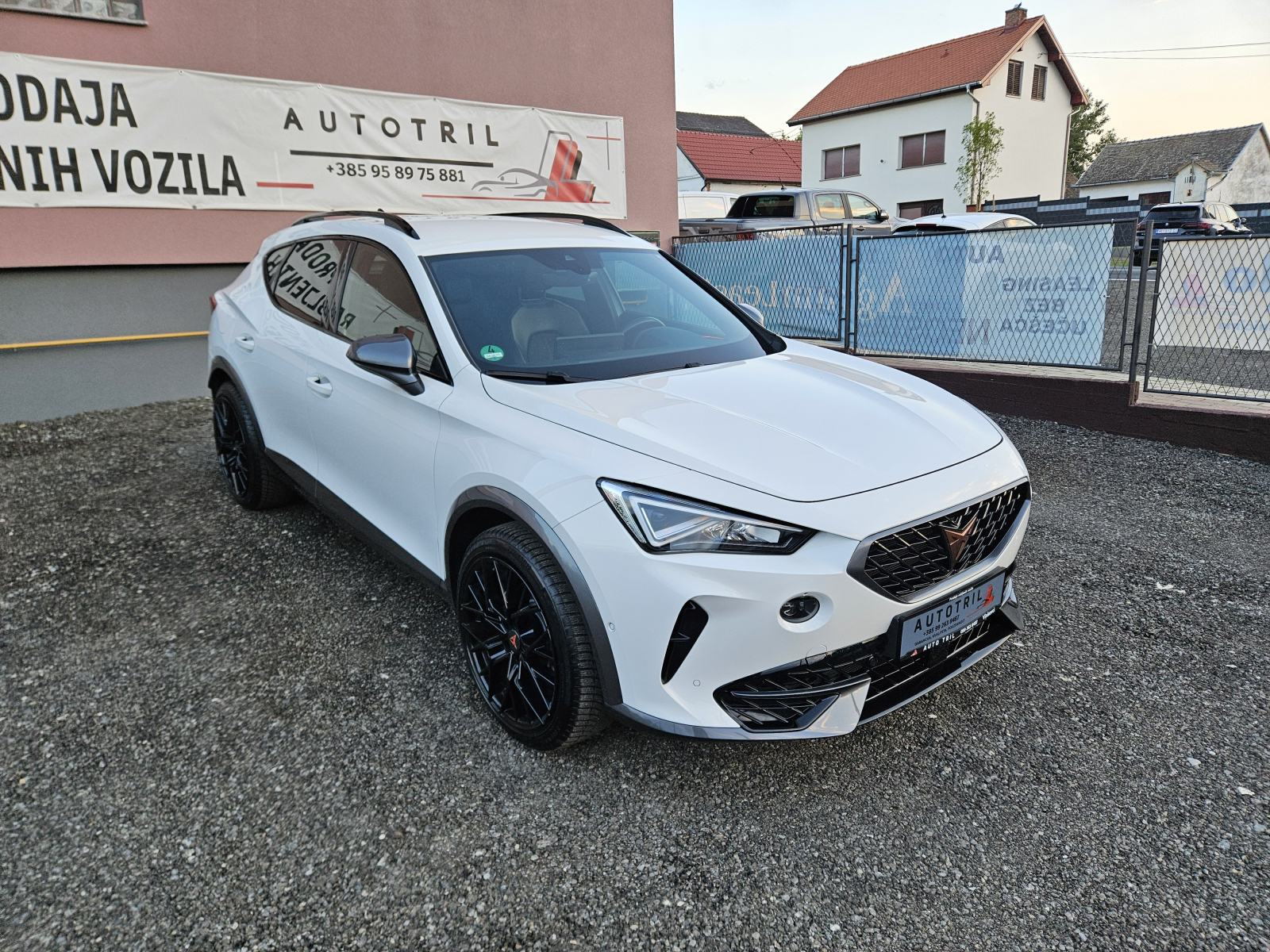 Cupra Formentor eHybrid VZ TOP STANJE,LEASING BEZ UČEŠĆA I BEZ JAMACA!, fotografija 7