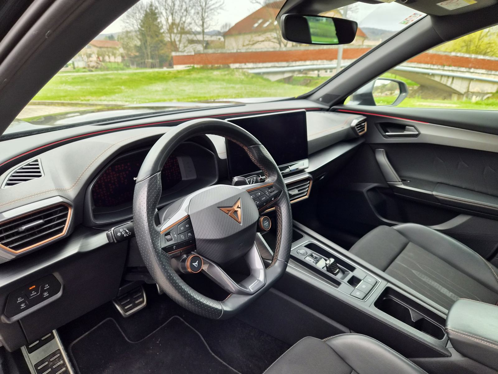 Cupra Formentor VZ, 2,0 TSI, 310KS, 4DRIVE, DSG, TOP STANJE, REG., fotografija 15