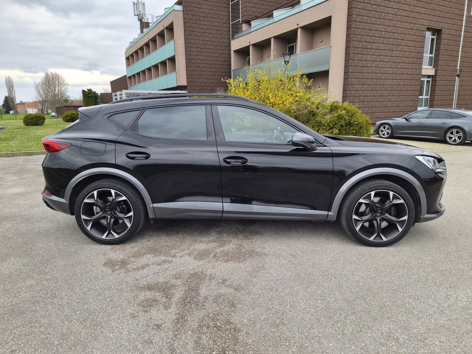 Cupra Formentor VZ, 2,0 TSI, 310KS, 4DRIVE, DSG, TOP STANJE, REG., fotografija 9