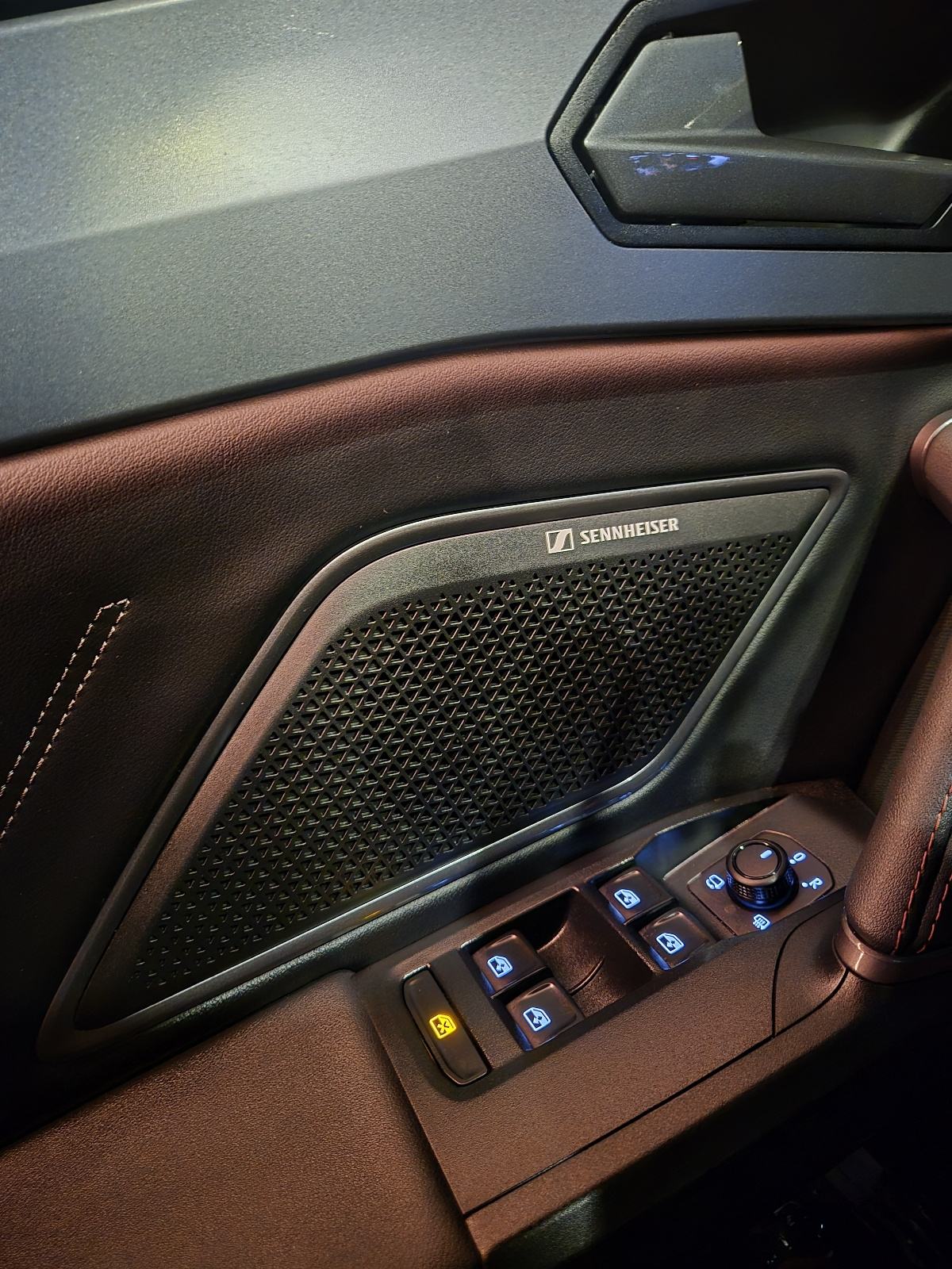 Cupra Formentor VZ 333, centry bronze mat, matrix, akrapovič, 5500, fotografija 8