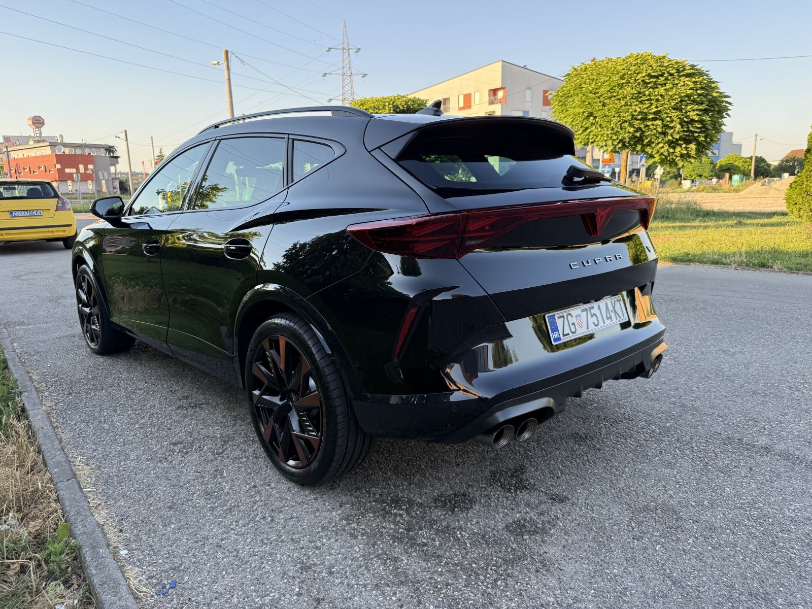 Cupra Formentor VZ 333 redizajn, akrapovič, matrix, panorama, fotografija 4