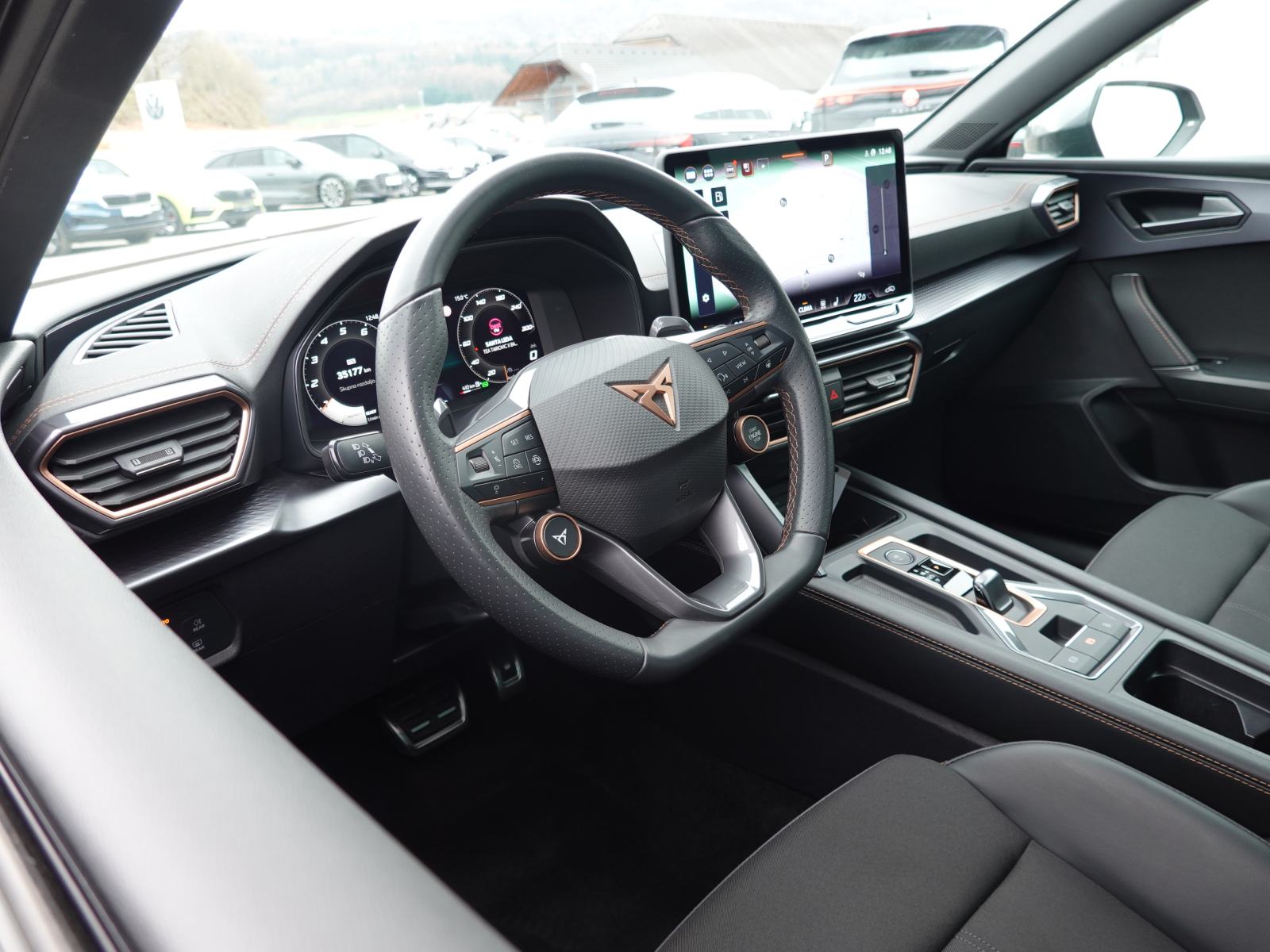 Cupra Leon 1.5 eTSI DSG+F1+LED+ACC+VIRTUAL+VZV.KAMERA+KEYLESS, fotografija 7