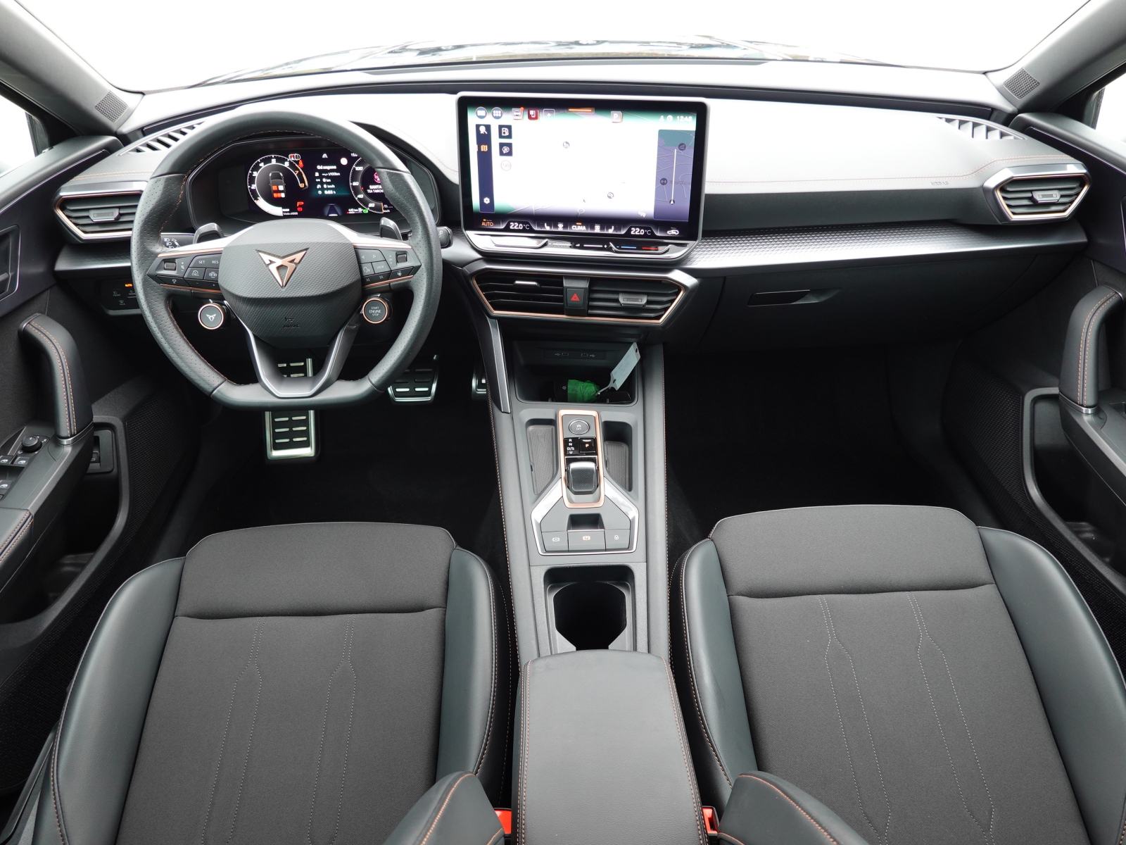 Cupra Leon 1.5 eTSI DSG+F1+LED+ACC+VIRTUAL+VZV.KAMERA+KEYLESS, fotografija 11
