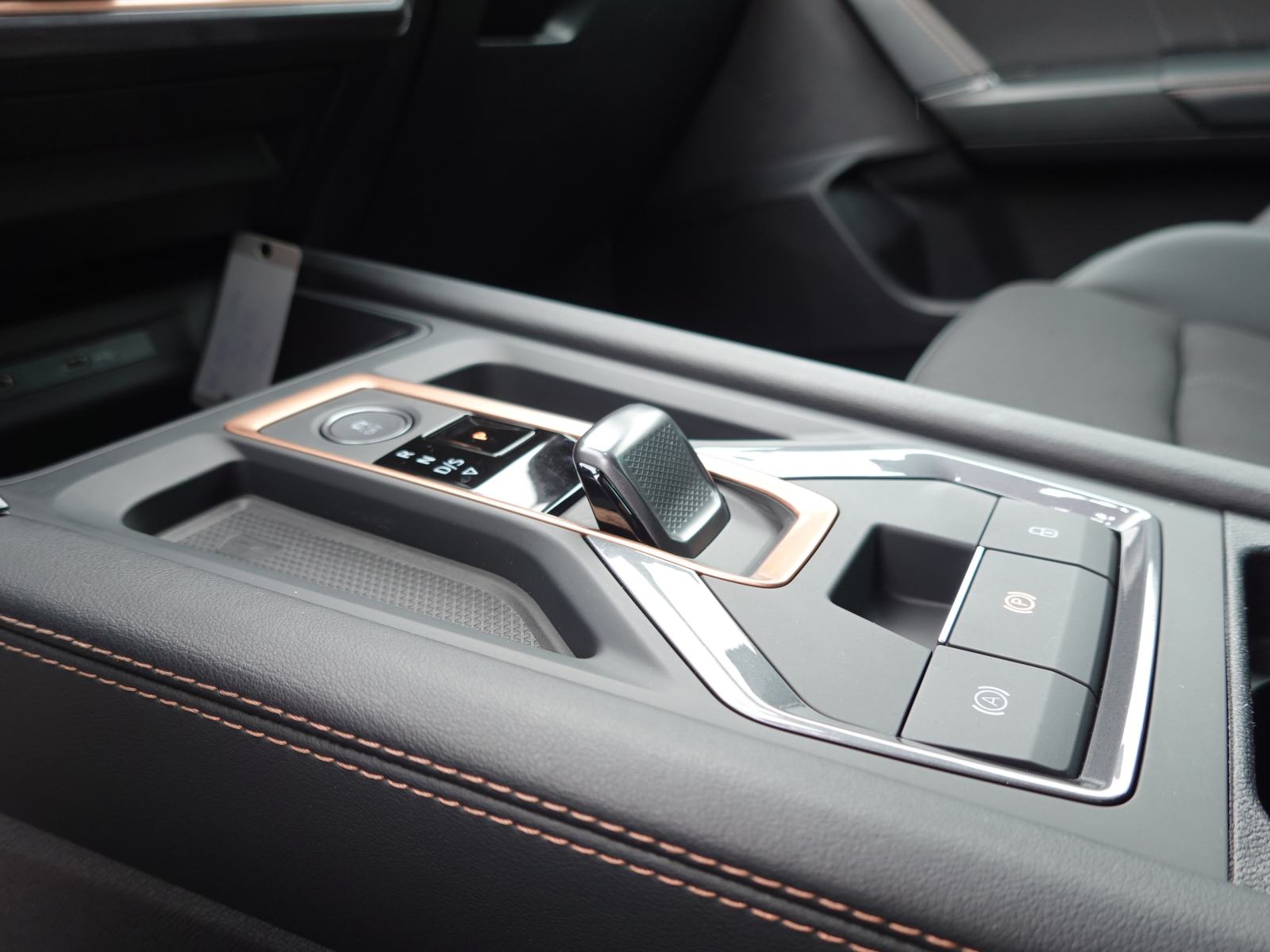Cupra Leon 1.5 eTSI DSG+F1+LED+ACC+VIRTUAL+VZV.KAMERA+KEYLESS, fotografija 13