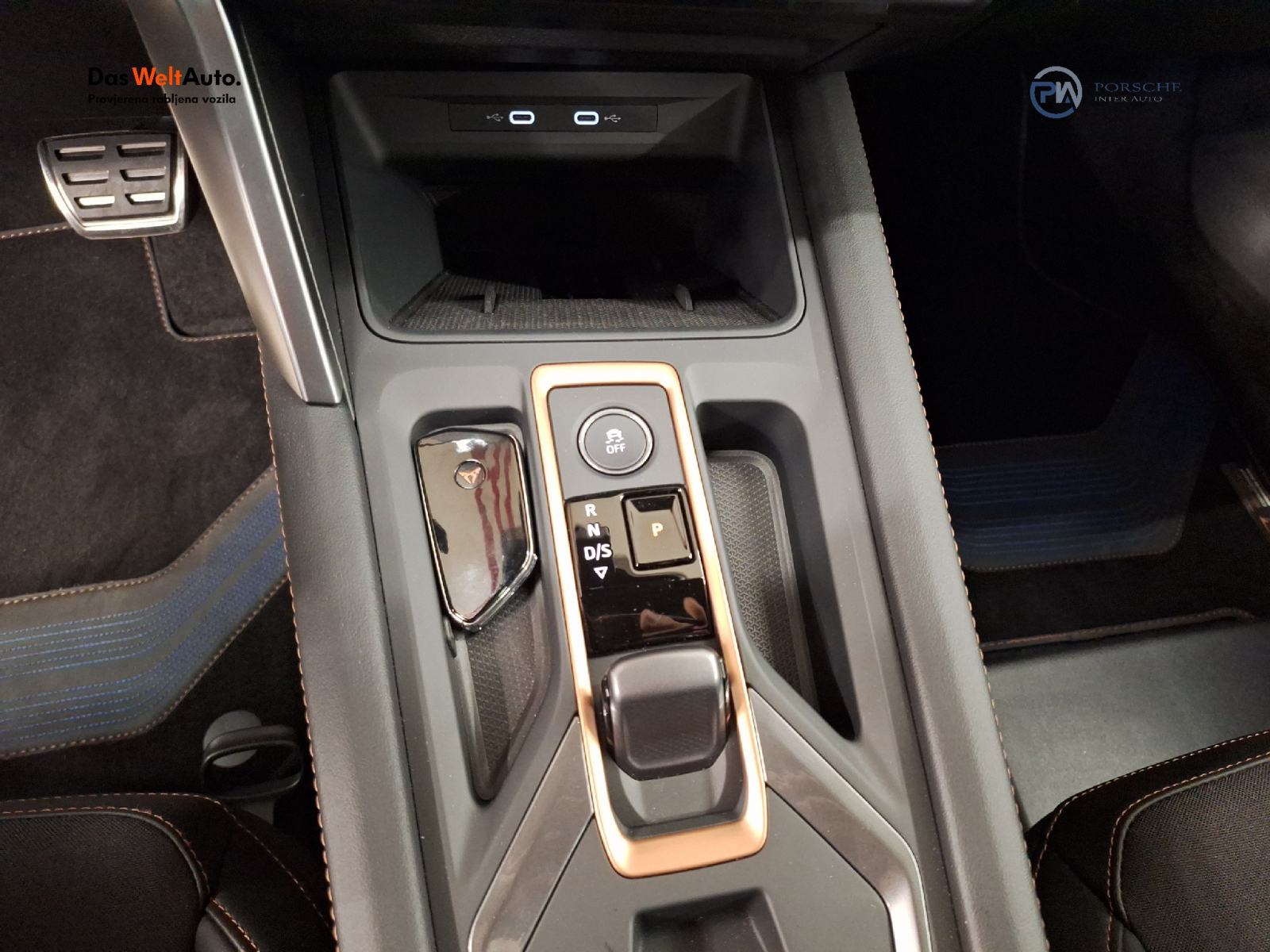 Cupra Leon 1.5 eTSI DSG Tribe * DEMO VOZILO *, fotografija 16
