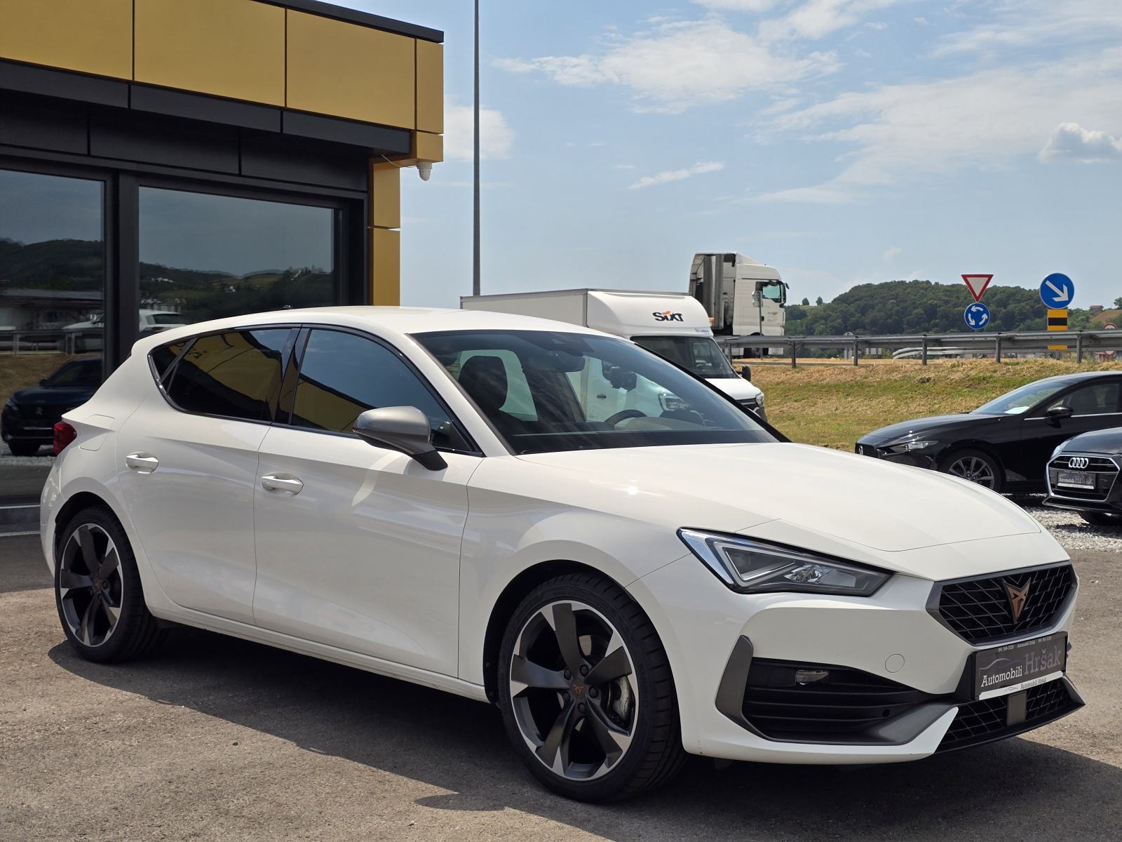 Cupra Leon 1,5 eTSI DSG⭐GRIJANJE VOLANA, AMBIJENTALNA RASVJETA⭐, fotografija 3