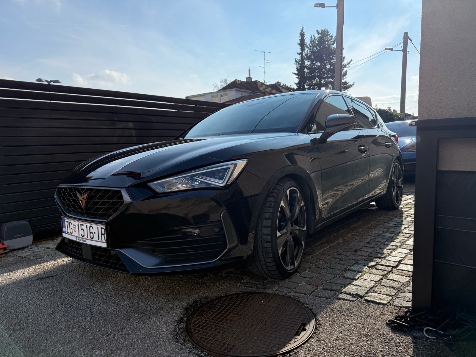 Cupra Leon 2,0 TSI automatik, fotografija 3