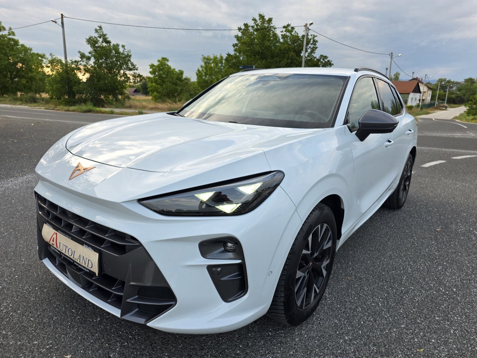Cupra Terramar 1.5 eTSI DSG, 2025 god, 39000 km,P. Kamere,Navi,Head Up, fotografija 2
