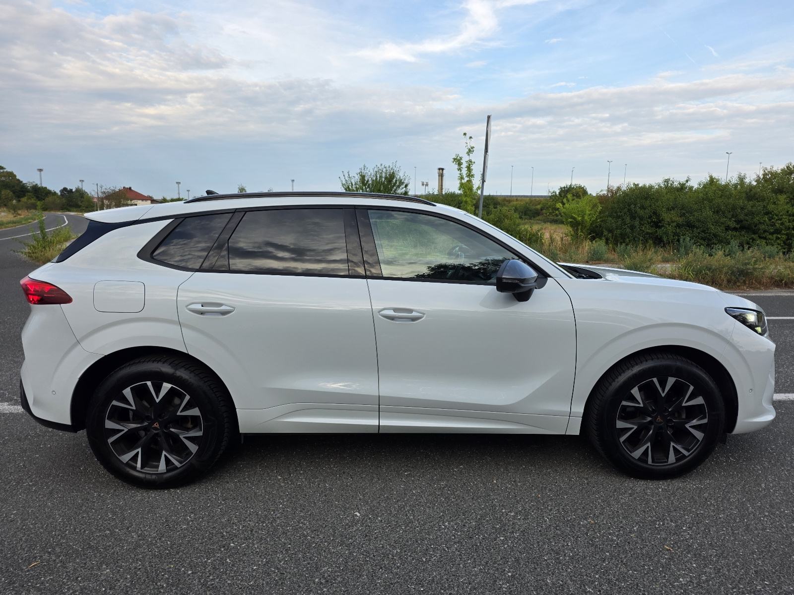 Cupra Terramar 1.5 eTSI DSG, 2025 god, 39000 km,P. Kamere,Navi,Head Up, fotografija 6