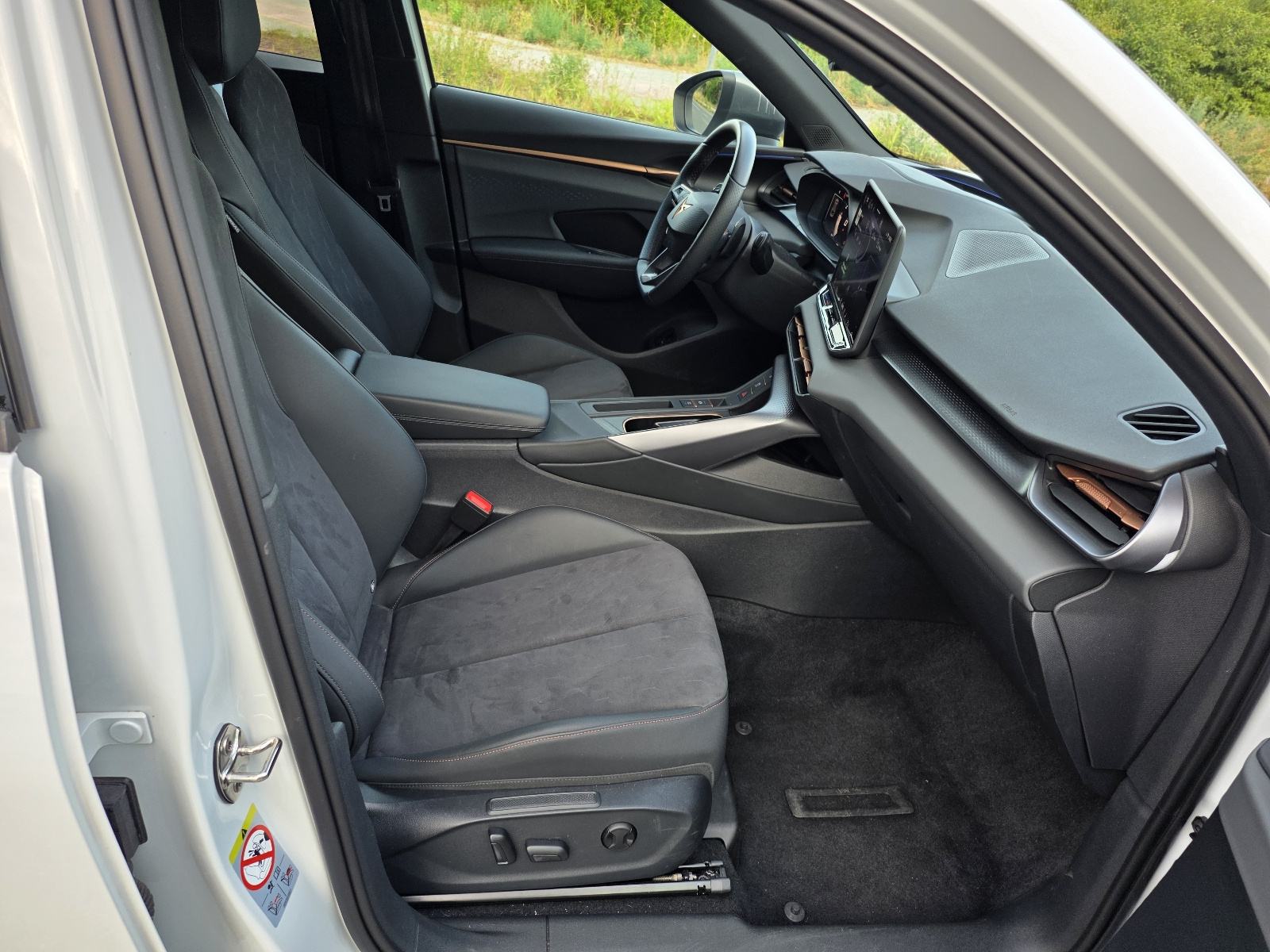 Cupra Terramar 1.5 eTSI DSG, 2025 god, 39000 km,P. Kamere,Navi,Head Up, fotografija 12