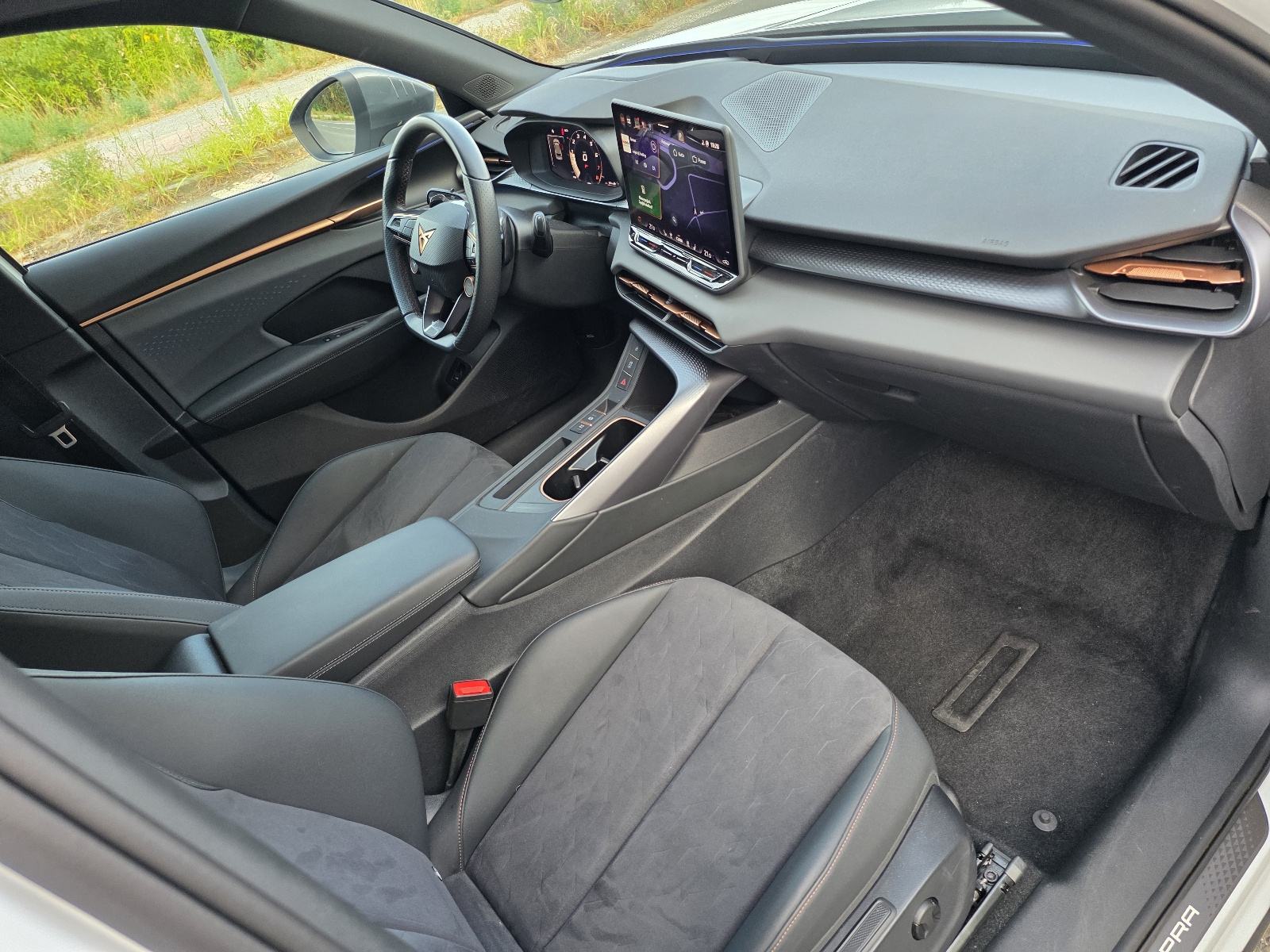 Cupra Terramar 1.5 eTSI DSG, 2025 god, 39000 km,P. Kamere,Navi,Head Up, fotografija 14