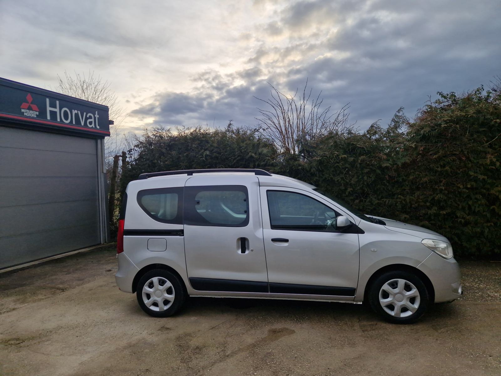 Dacia Dokker 1,5 dCi 75 KARTICE DO 36 MJ KAO NOV!!, fotografija 5