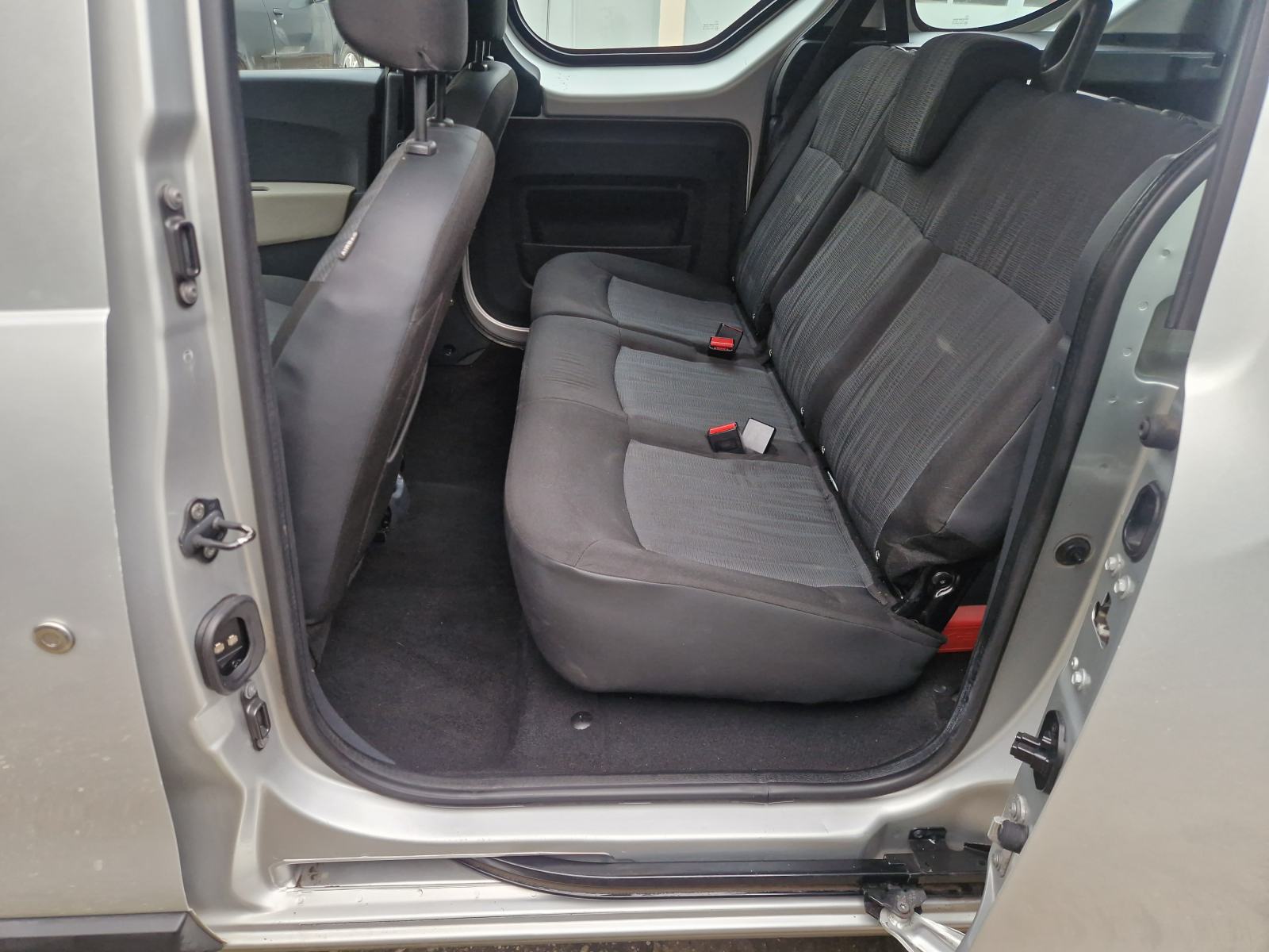 Dacia Dokker 1,5 dCi 75 KARTICE DO 36 MJ KAO NOV!!, fotografija 6