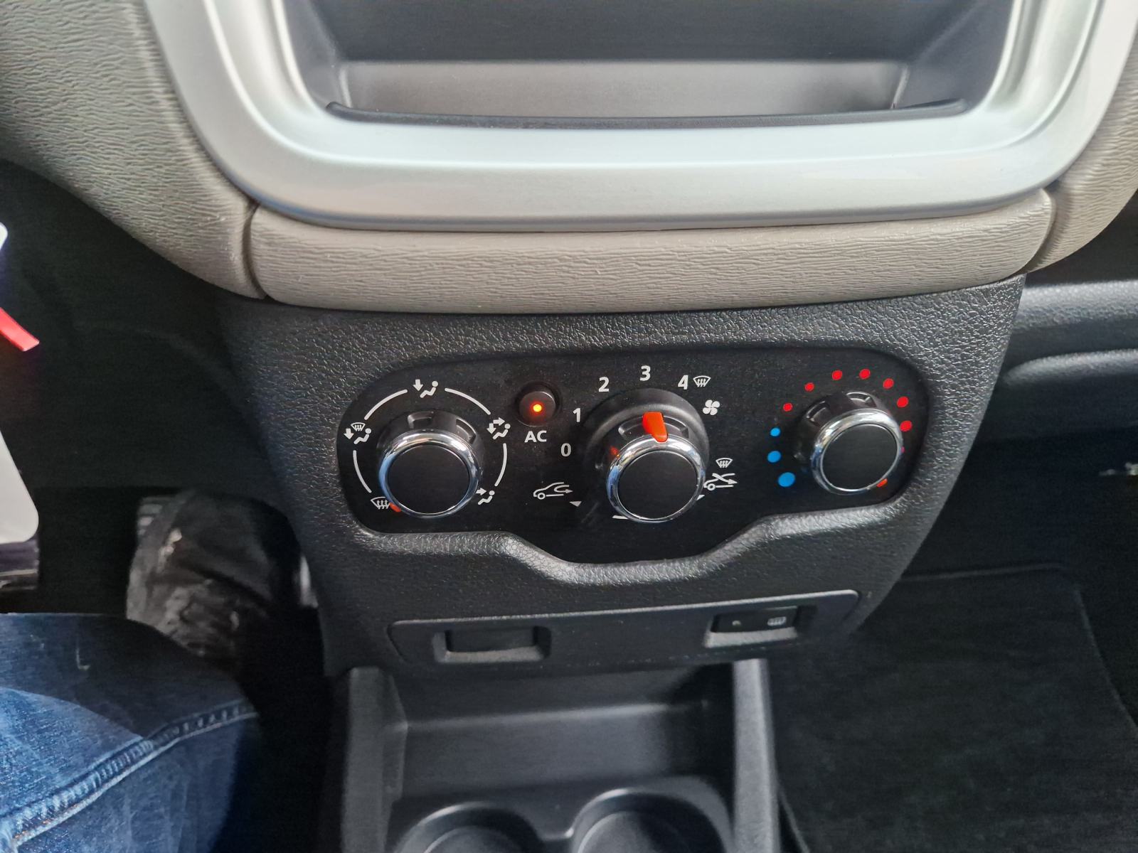 Dacia Dokker 1,5 dCi 75 KARTICE DO 36 MJ KAO NOV!!, fotografija 9