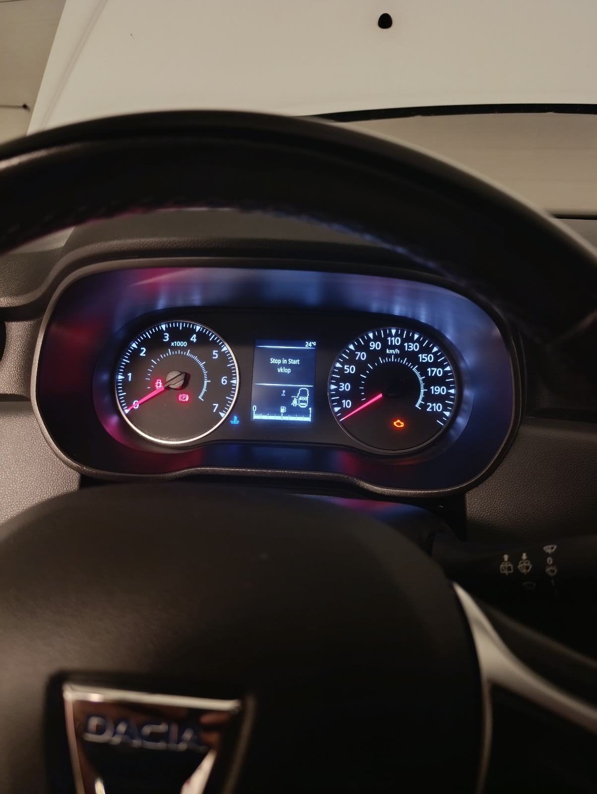 Dacia Duster 1.0 tce 74+ plin, fotografija 17