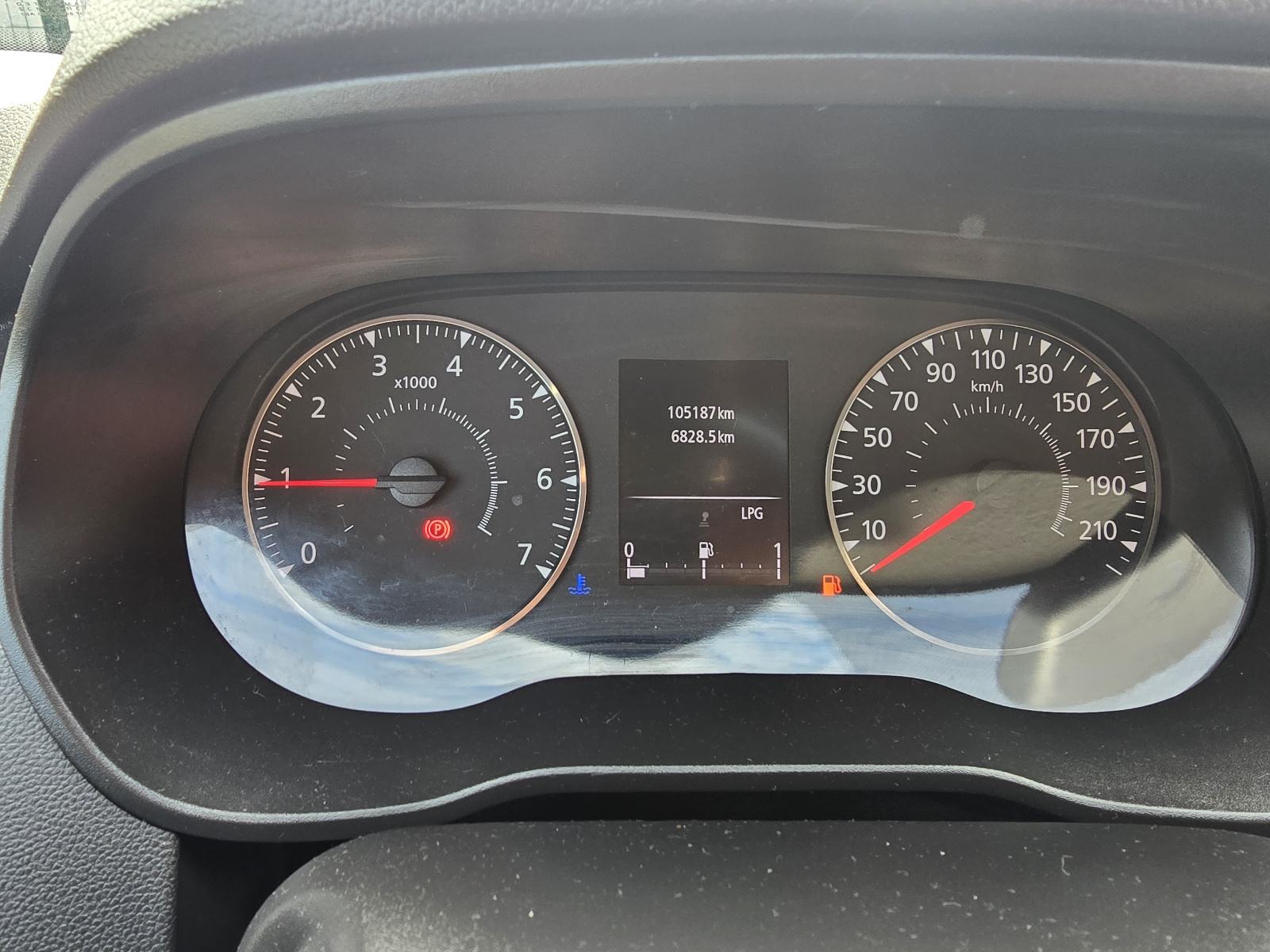 Dacia Duster 1,0 tce Lpg PRESTIGE/REGISTRIRAN 12/26, fotografija 12