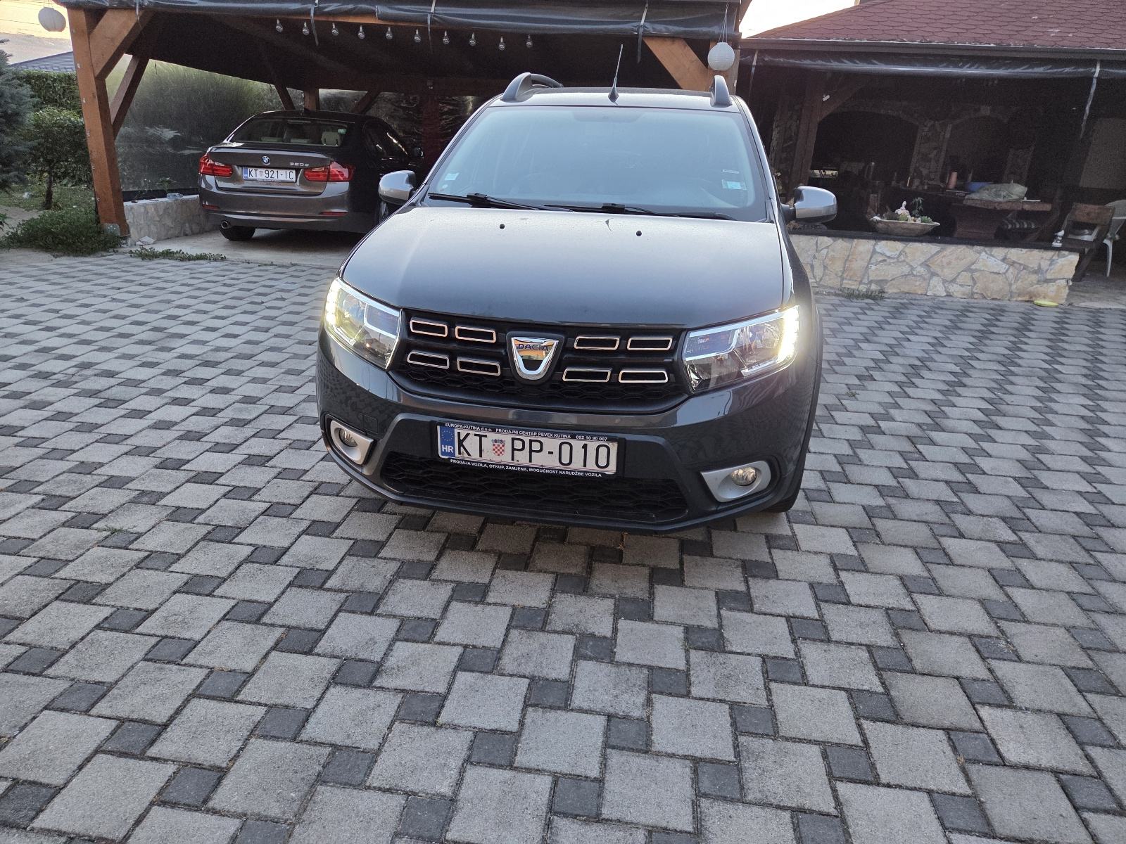 Dacia sandero stepway cros 1,0 tce navi tempomat alu f, pogled izvana - slika 3