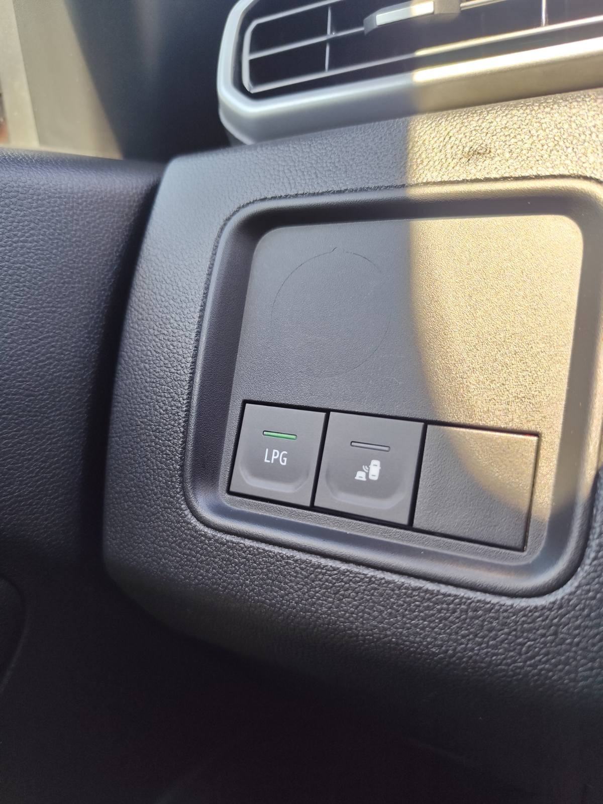 Dacia Duster 1,0 tce, fotografija 16