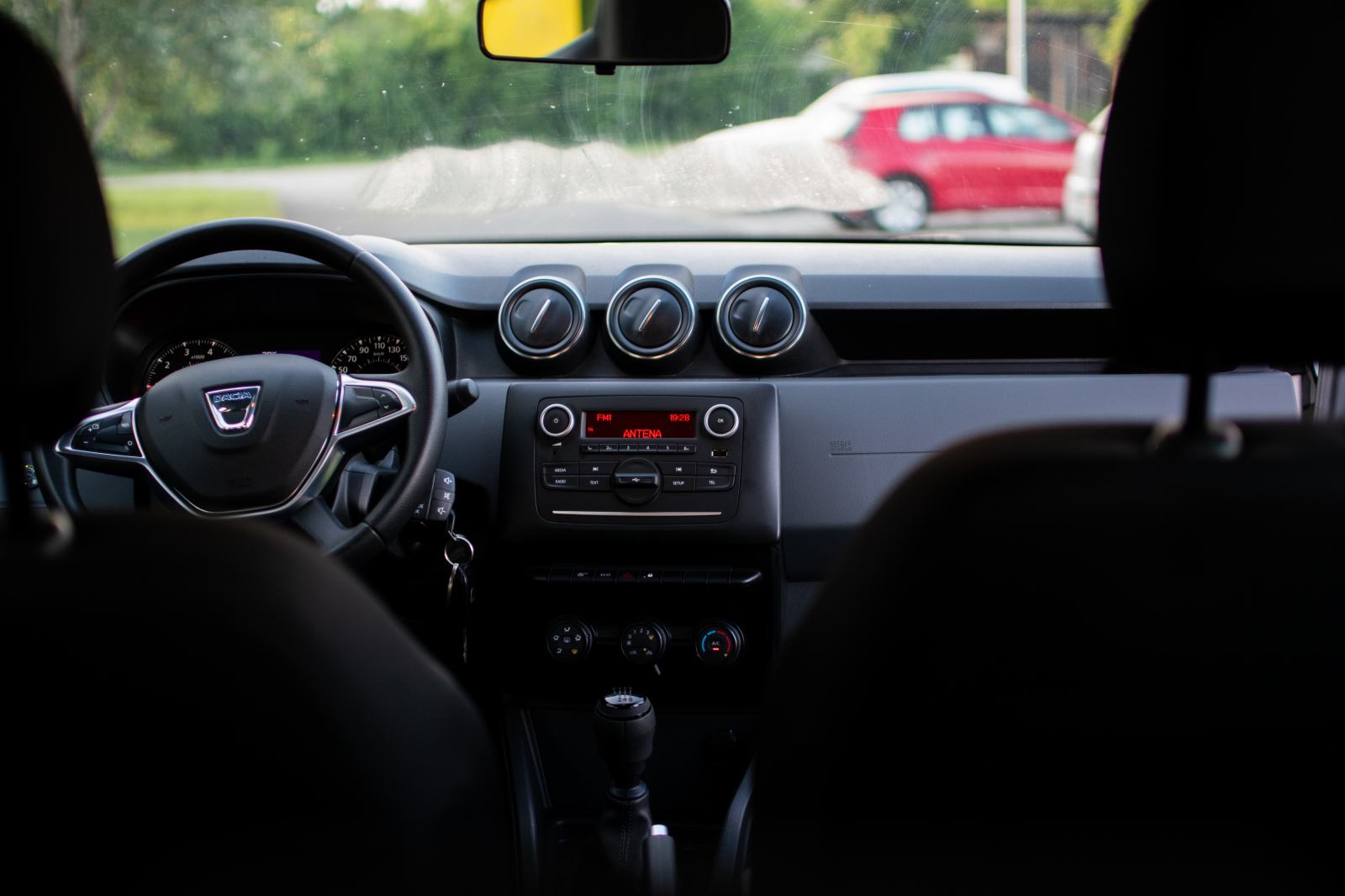 Dacia Duster 2021 LPG .SAMO 50000 KM KAO NOVA!!!!, fotografija 11
