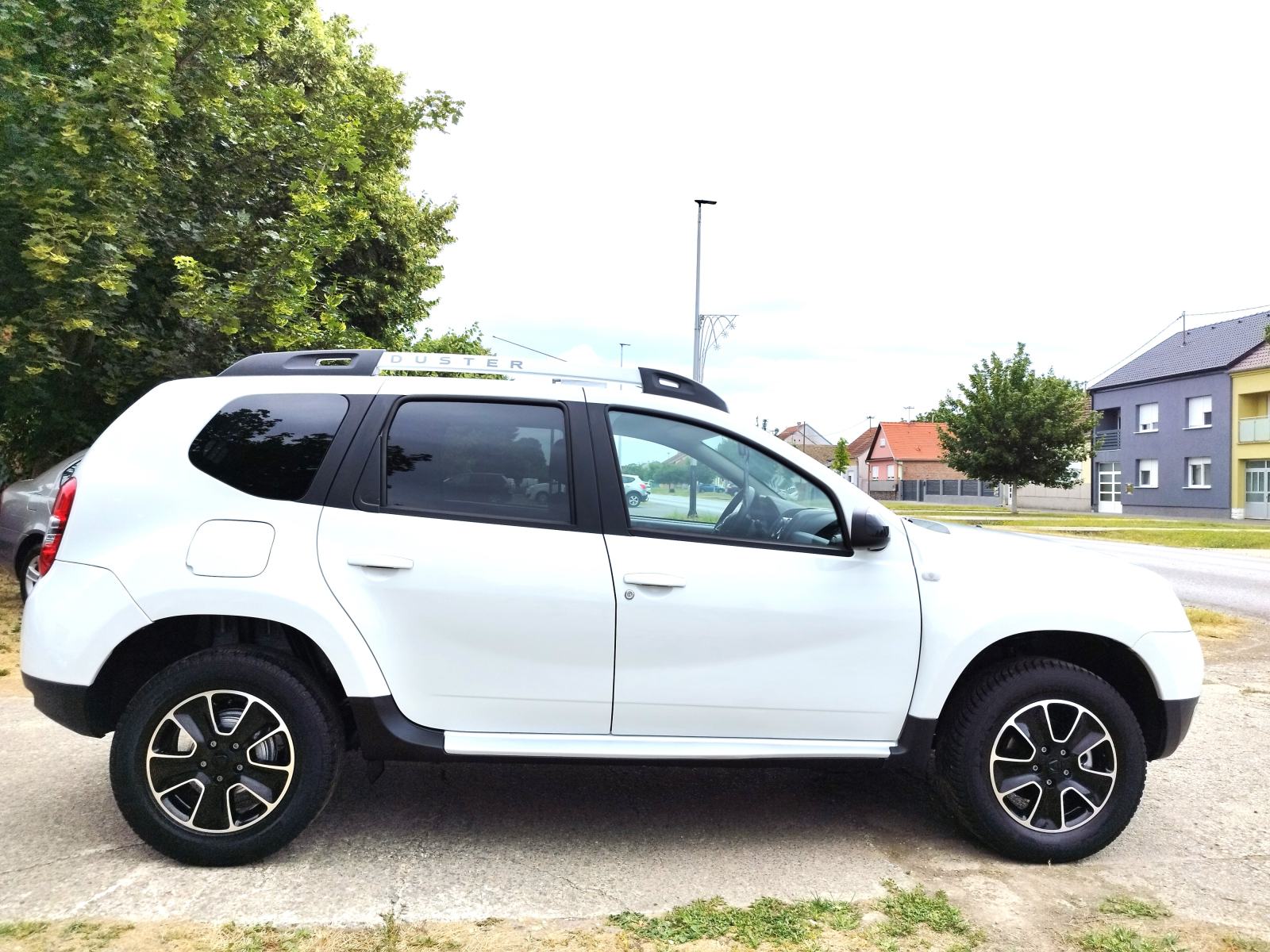 Dacia Duster 1,2 TCe 125 ***PRESTIGE**NAVI**ALU**TEMPOMAT**JAMSTVO**, fotografija 6