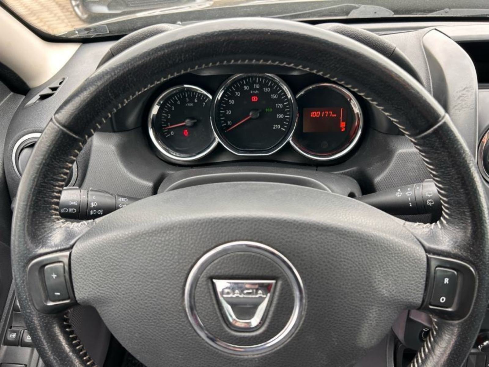 Dacia Duster 1,2 TCe 2014.,125 KS, NAVI, TEMP, KOŽA, ** 100 000 km **, fotografija 15
