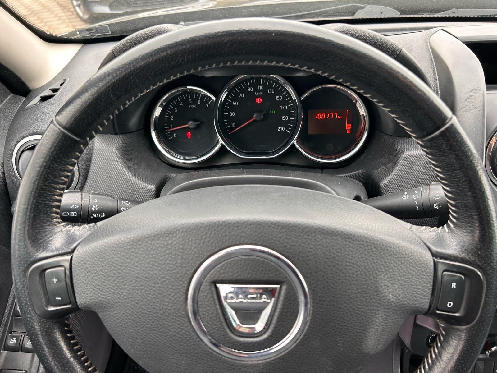 Dacia Duster 1,2 TCe 2014.,NAVI, TEMP, PARK SENZ, ALU, * 100 200 km *, fotografija 15