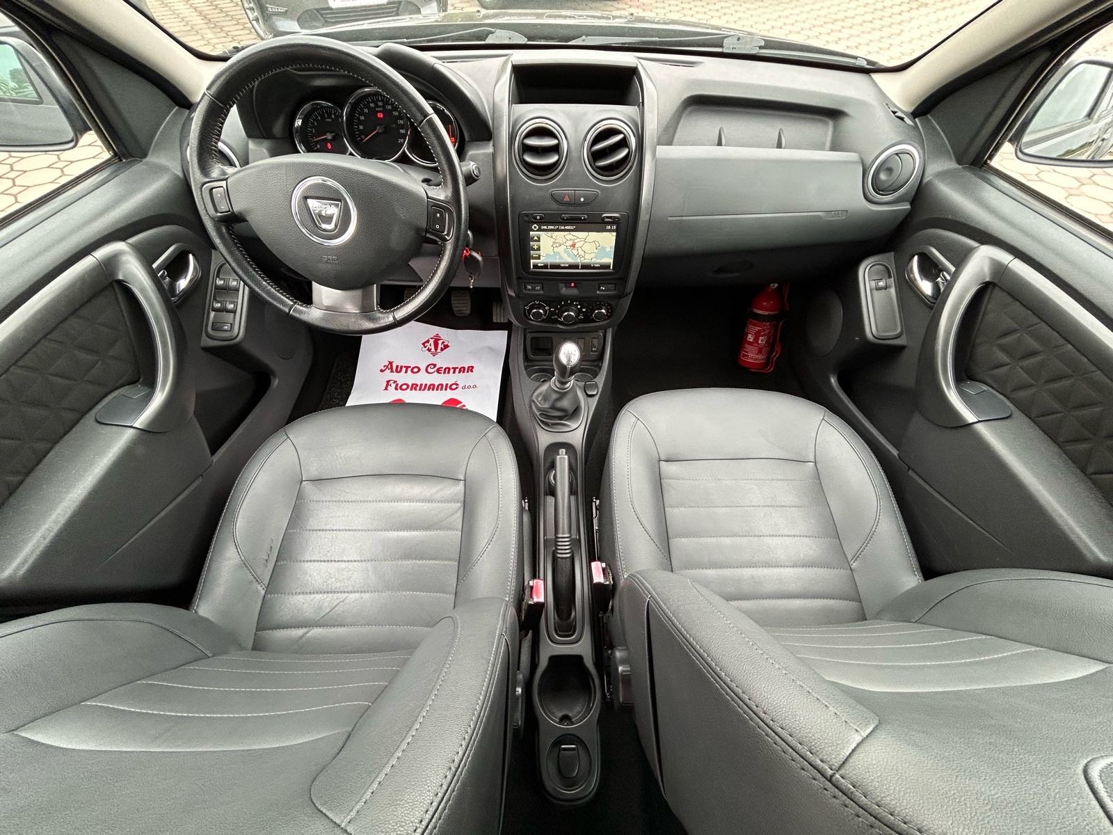 Dacia Duster 1,2 TCe 2014.,NAVI, TEMP, PARK SENZ, ALU, * 100 200 km *, fotografija 9