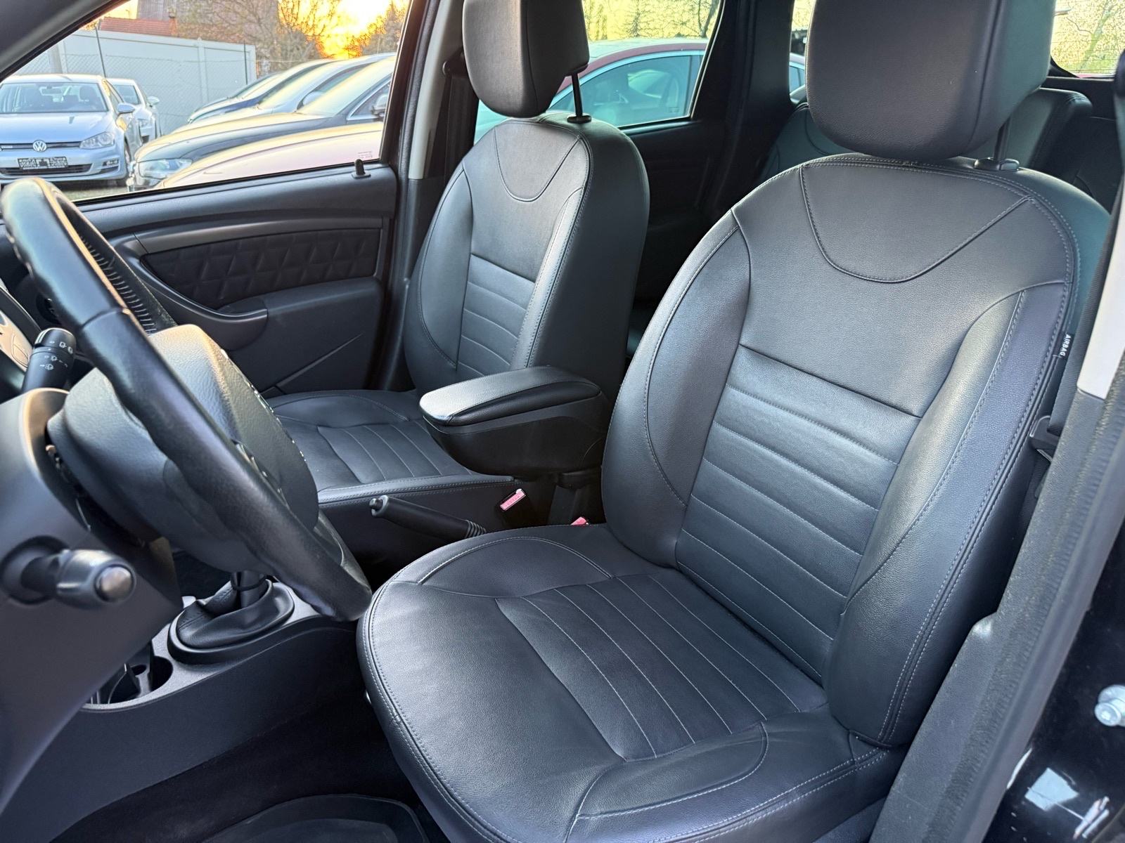 Dacia Duster 1,2 TCe -ALU-KLIMA-NAVI-TEMP-NEMA 5%, fotografija 14
