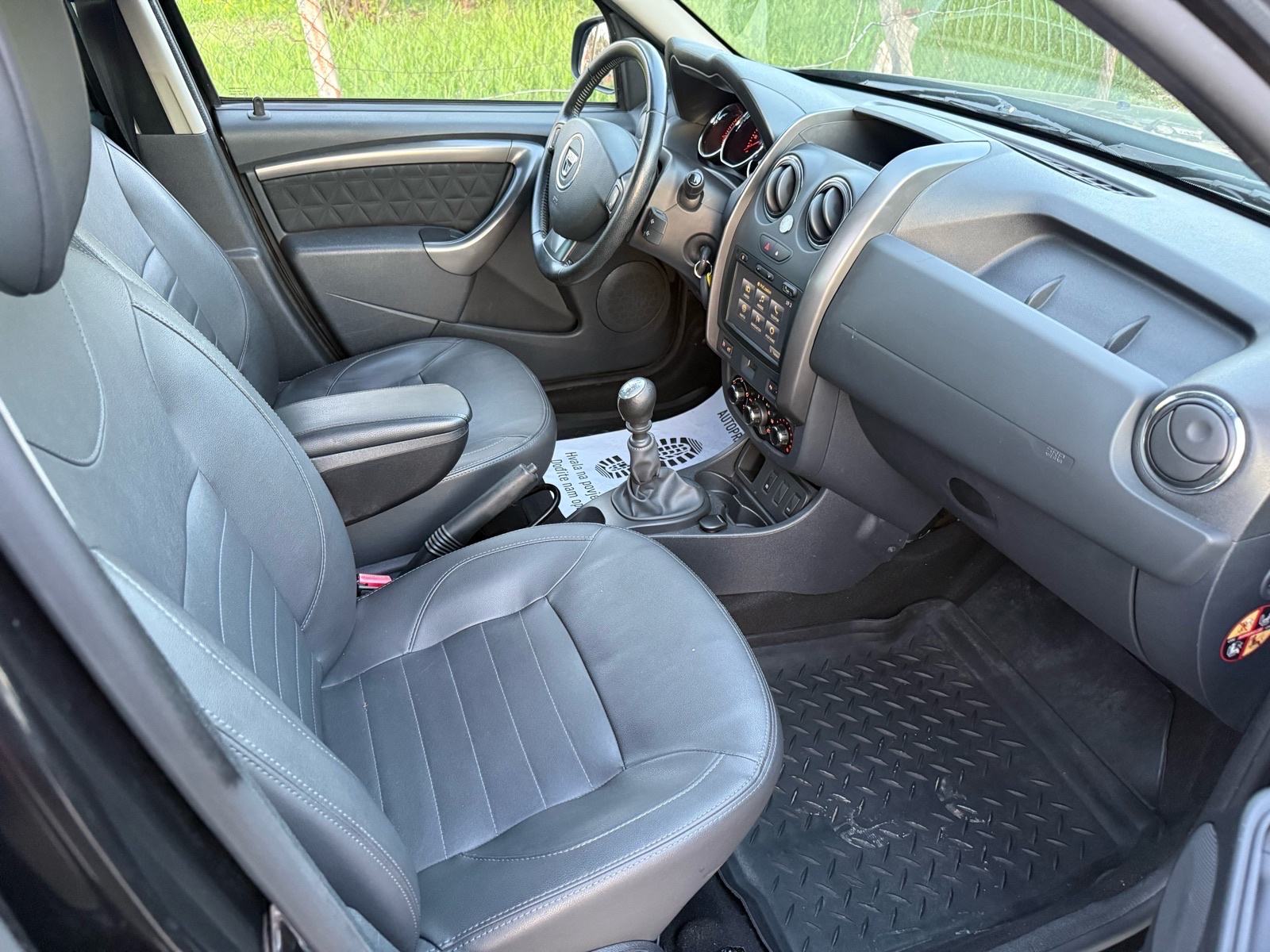 Dacia Duster 1,2 TCe -ALU-KLIMA-NAVI-TEMP-NEMA 5%, fotografija 15