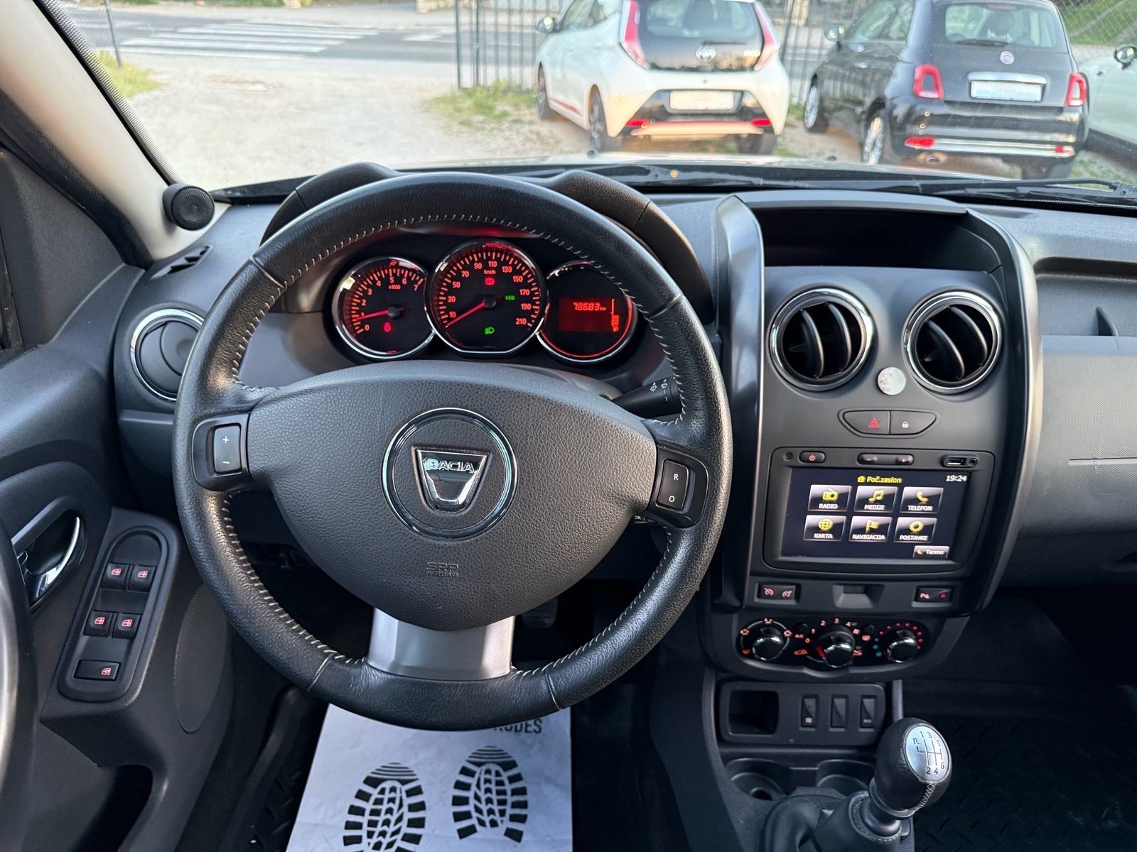 Dacia Duster 1,2 TCe -ALU-KLIMA-NAVI-TEMP-NEMA 5%, fotografija 19
