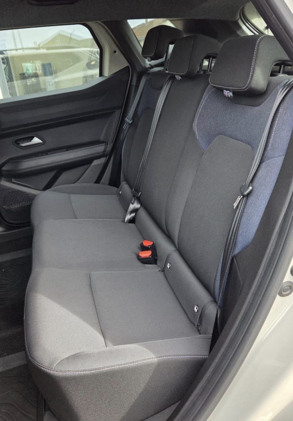 Dacia Duster 1,2 Tce EXPRESION 130, fotografija 7
