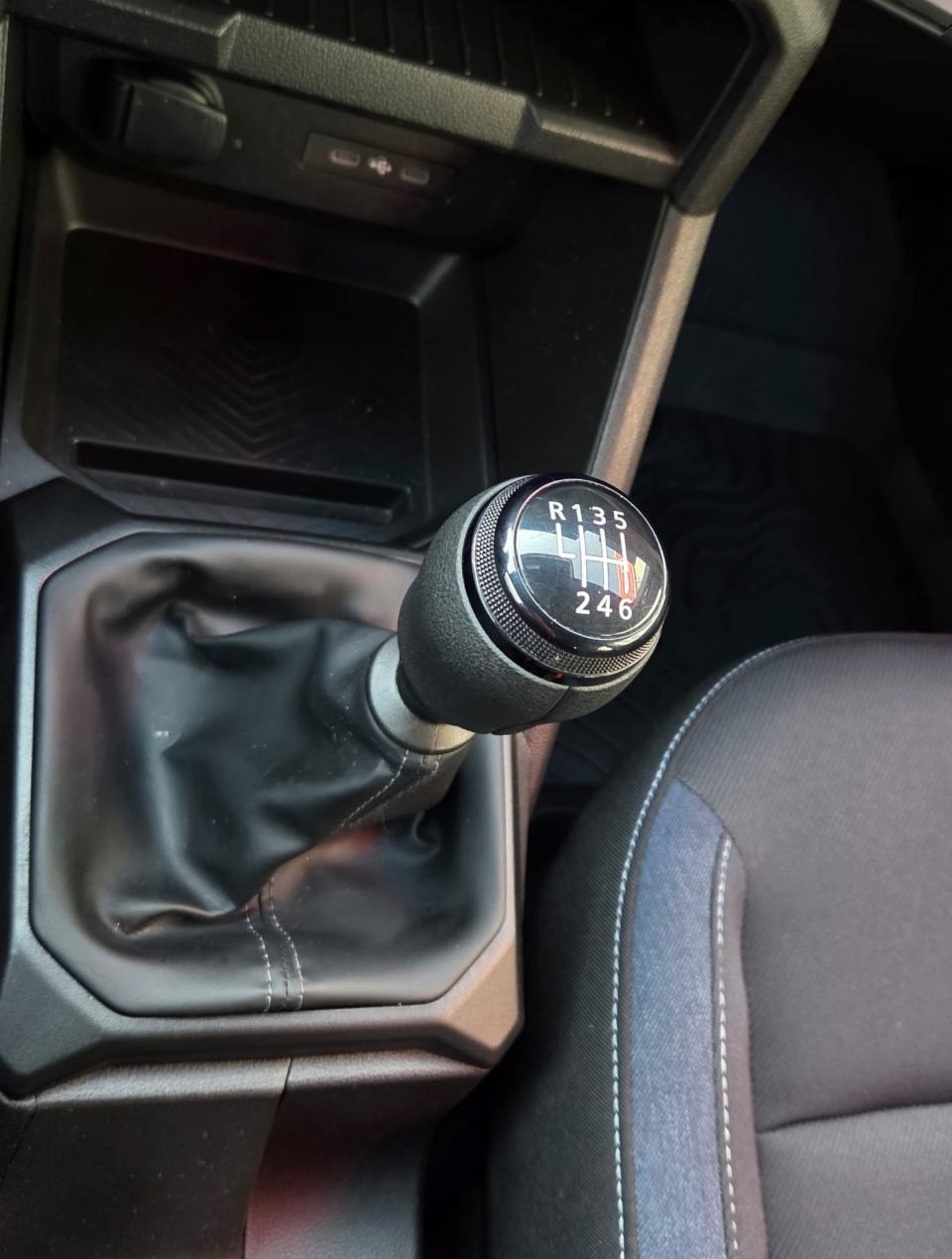 Dacia Duster 1.2 TCE EXPRESSION 130, fotografija 19