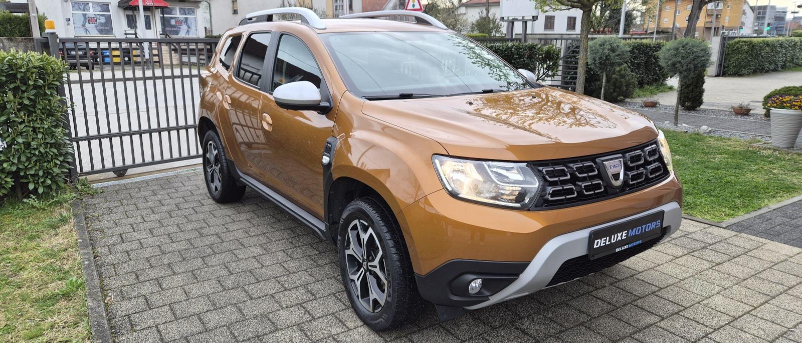Dacia Duster 4X4 1,5 Blue dCi 115 PRESTIGE HR VOZILO KAMERA 360, fotografija 1
