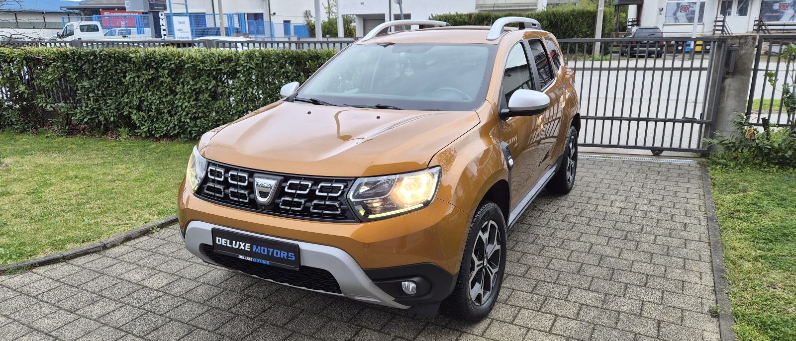 Dacia Duster 4X4 1,5 Blue dCi 115 PRESTIGE HR VOZILO KAMERA 360, fotografija 3