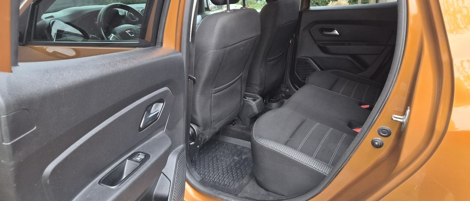 Dacia Duster 4X4 1,5 Blue dCi 115 PRESTIGE HR VOZILO KAMERA 360, fotografija 10
