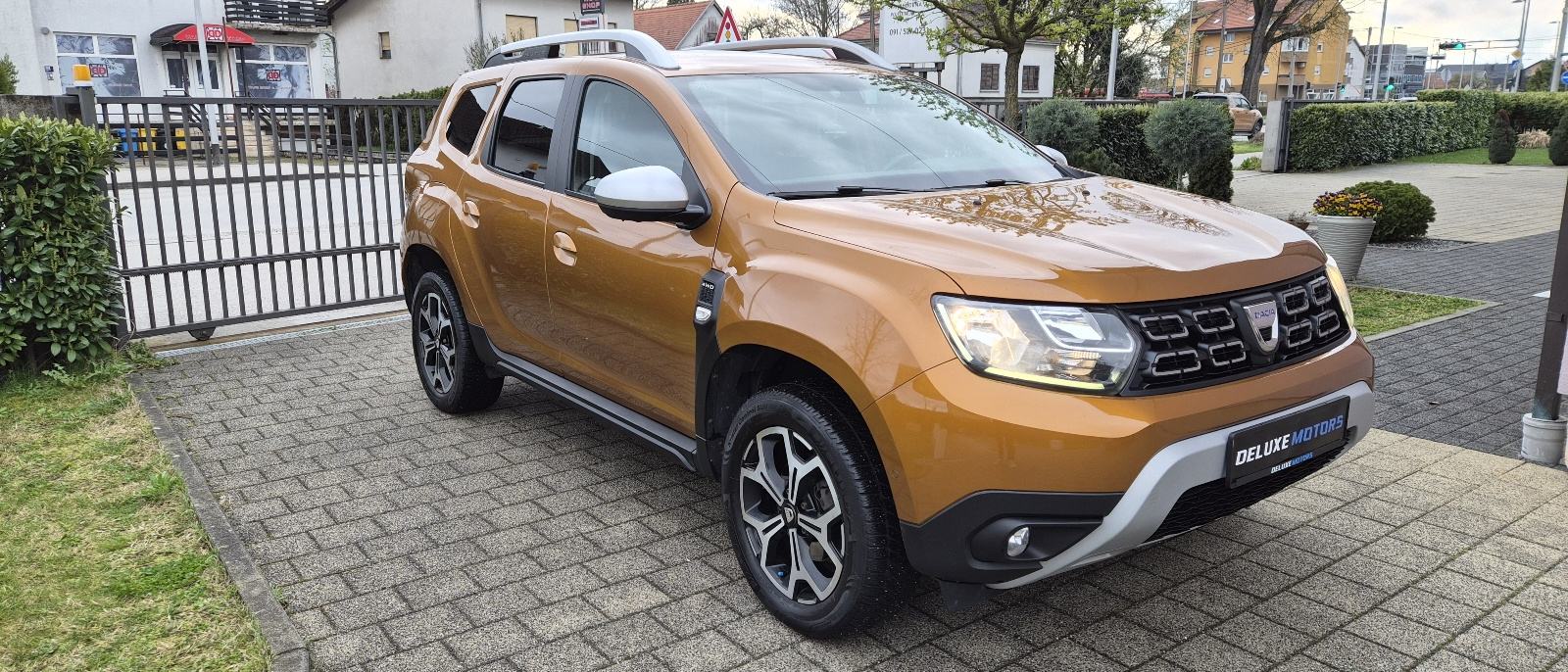 Dacia Duster 4X4 1,5 Blue dCi 115 PRESTIGE HR VOZILO KAMERA 360, fotografija 8