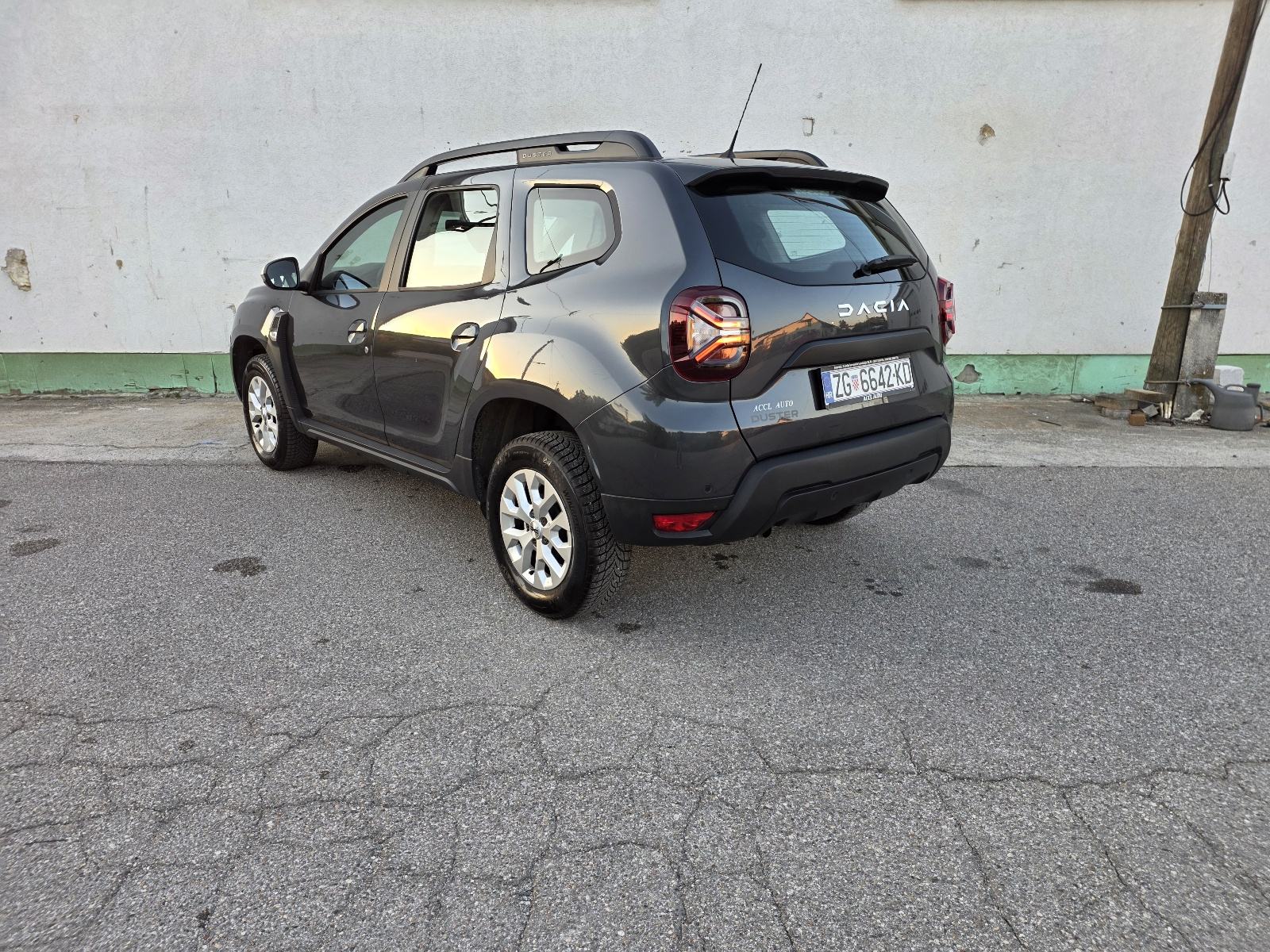Dacia Duster 1,5 Blue dCi HR AUTO, SERVISNA, 1. VLASNIK, JAMSTVO 12MJ., fotografija 8