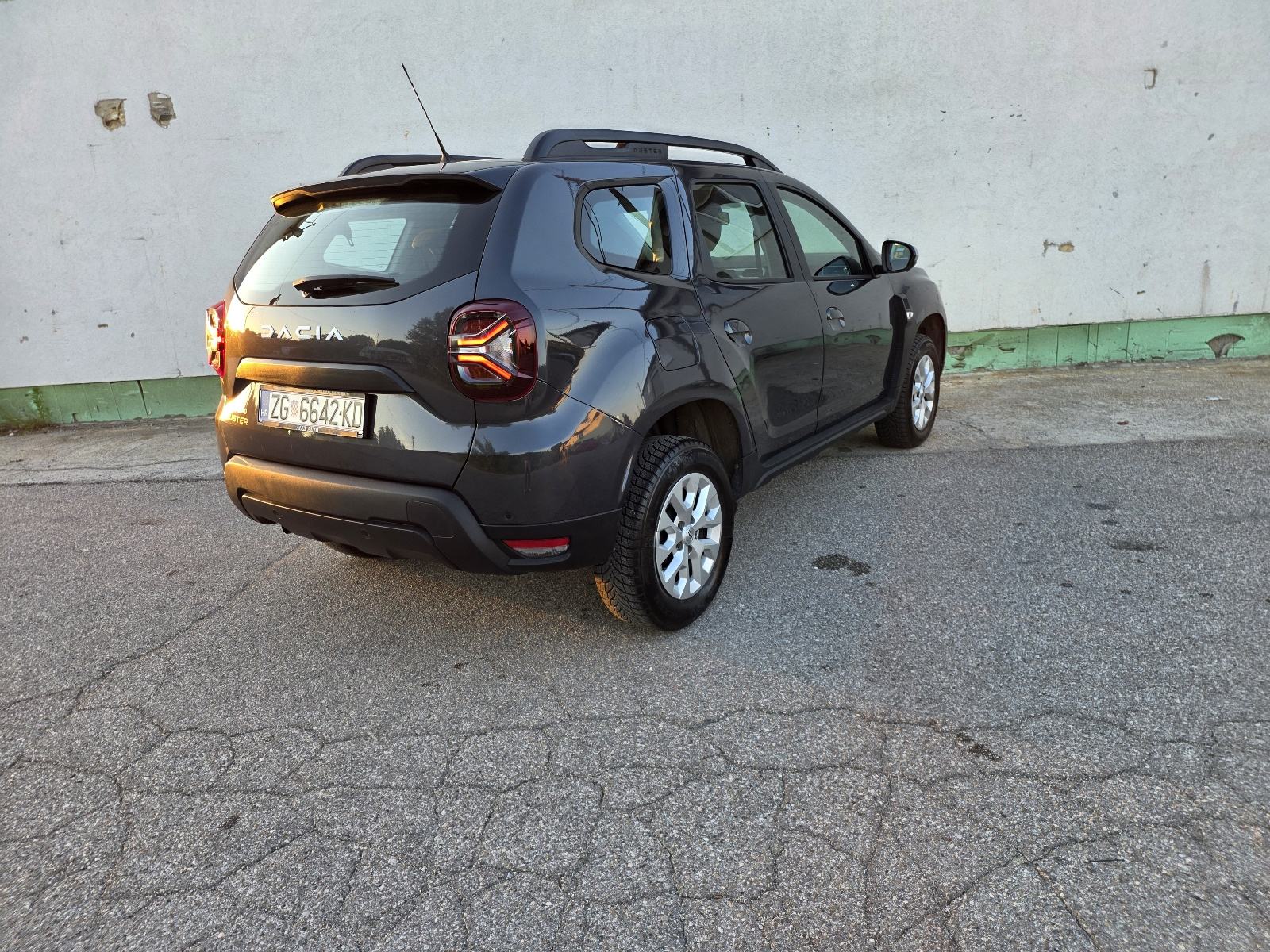 Dacia Duster 1,5 Blue dCi HR AUTO, SERVISNA, 1. VLASNIK, JAMSTVO 12MJ., fotografija 12