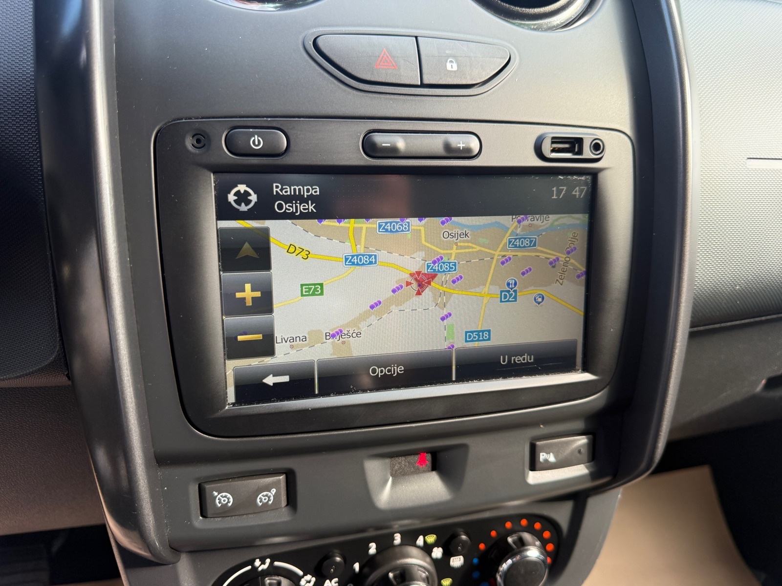 Dacia Duster 1,5 dCi 110 4x4-TEMPOM-VELIKI SERVIS-NAVI-KOŽA-GR.SJEDALA, fotografija 15