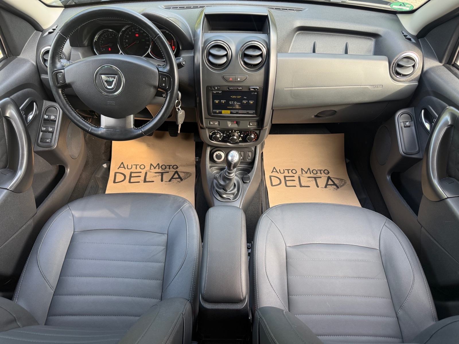 Dacia Duster 1,5 dCi 110 4x4-TEMPOM-VELIKI SERVIS-NAVI-KOŽA-GR.SJEDALA, fotografija 18