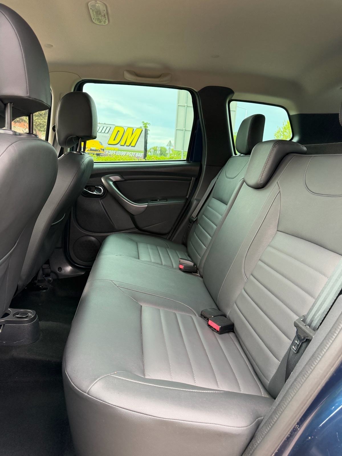 Dacia Duster 1,5 dCi * Navi,Kamera,Alu,Temp.,Alu**, fotografija 16
