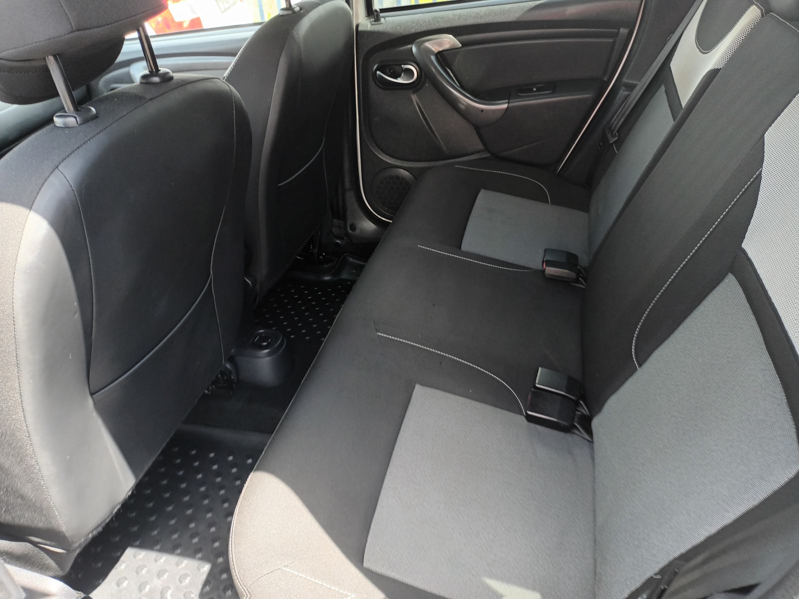 Dacia Duster 1,5 dCi 110 Prestige, fotografija 8