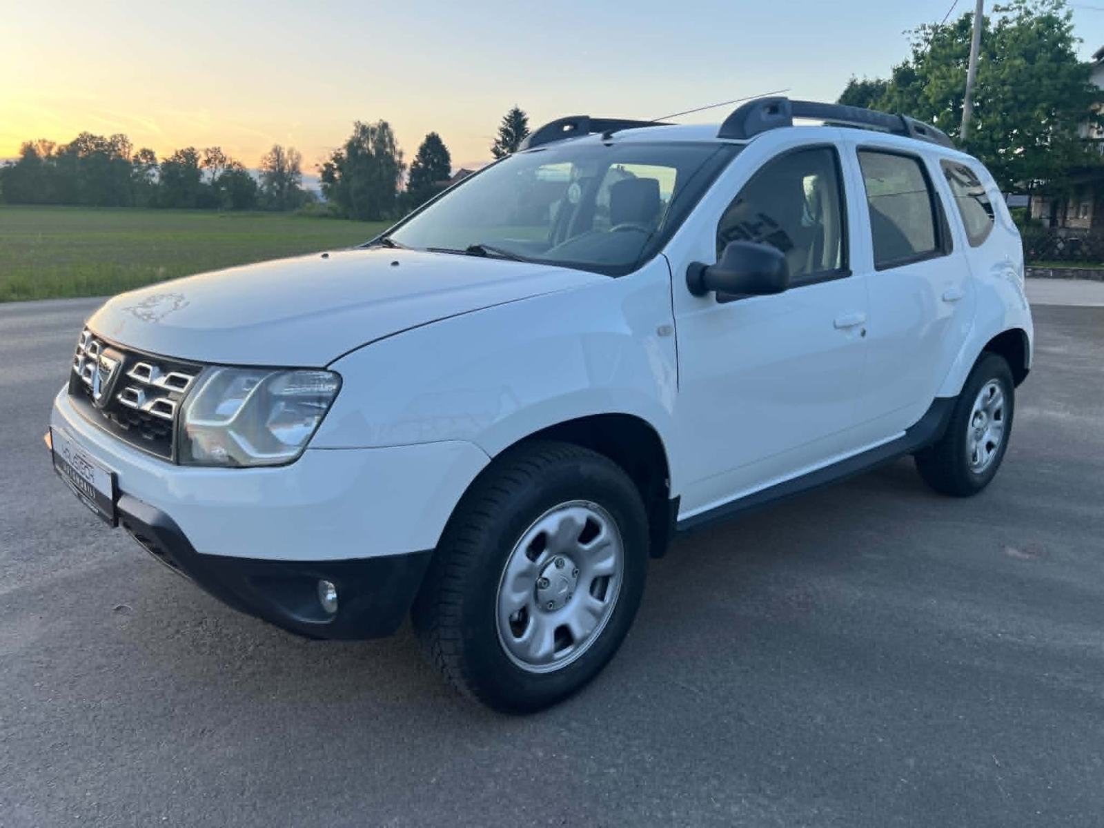 Dacia Duster 1,5 dCi 4X4 • KUKA • PRVI VLASNIK, fotografija 3