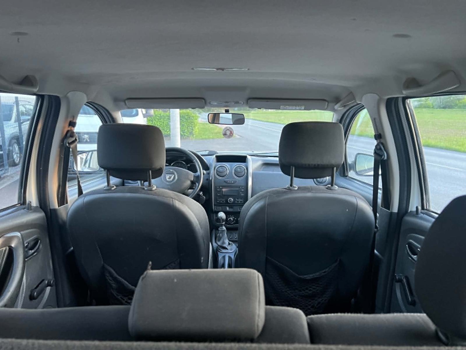 Dacia Duster 1,5 dCi 4X4 • KUKA • PRVI VLASNIK, fotografija 11