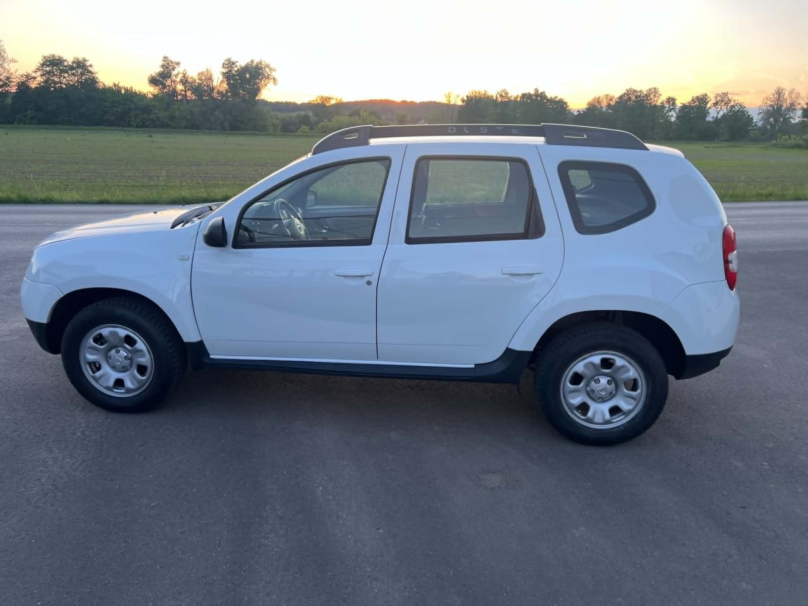 Dacia Duster 1,5 dCi 4X4 • KUKA • PRVI VLASNIK, fotografija 8
