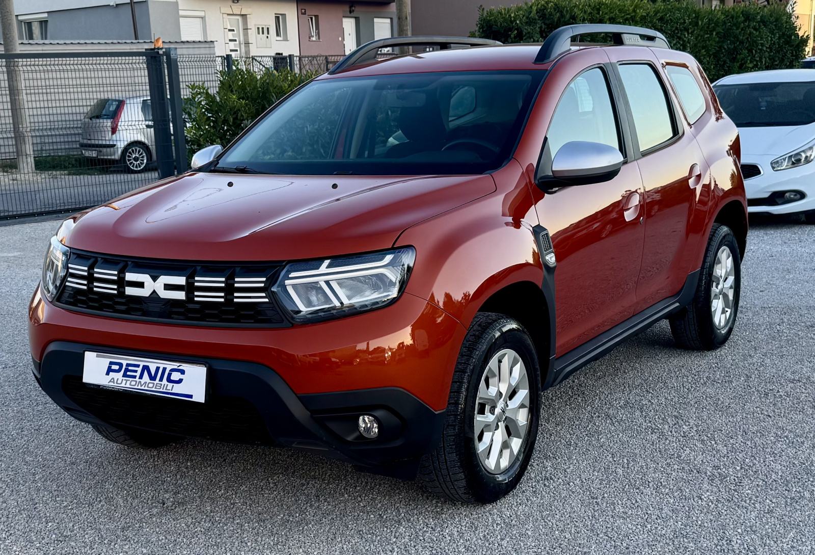 Dacia Duster 1,5 dCi - 4x4 - Kupljen nov u HR, fotografija 3