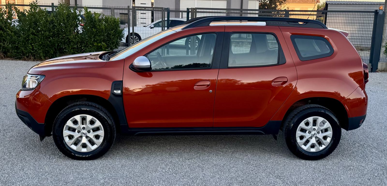 Dacia Duster 1,5 dCi - 4x4 - Kupljen nov u HR, fotografija 8