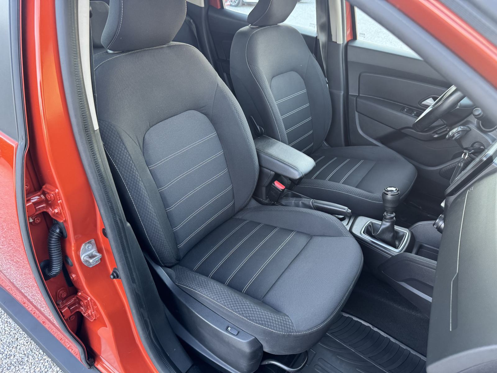 Dacia Duster 1,5 dCi - 4x4 - Kupljen nov u HR, fotografija 15