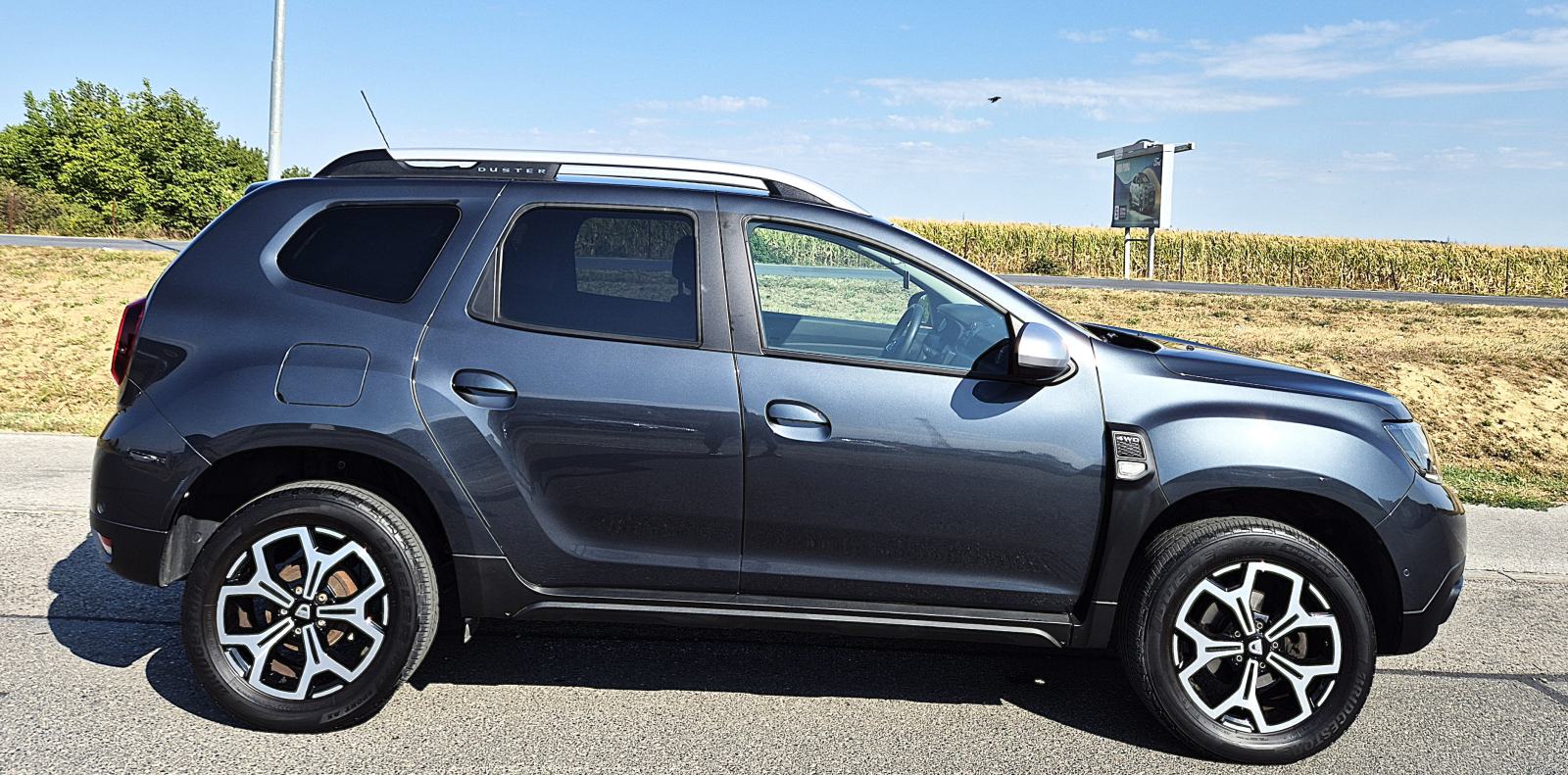 Dacia Duster 1,5 dCi 4x4 **SERVISNA**NAVI**KAMERA**TEMPOMAT**ALU 17**, fotografija 4