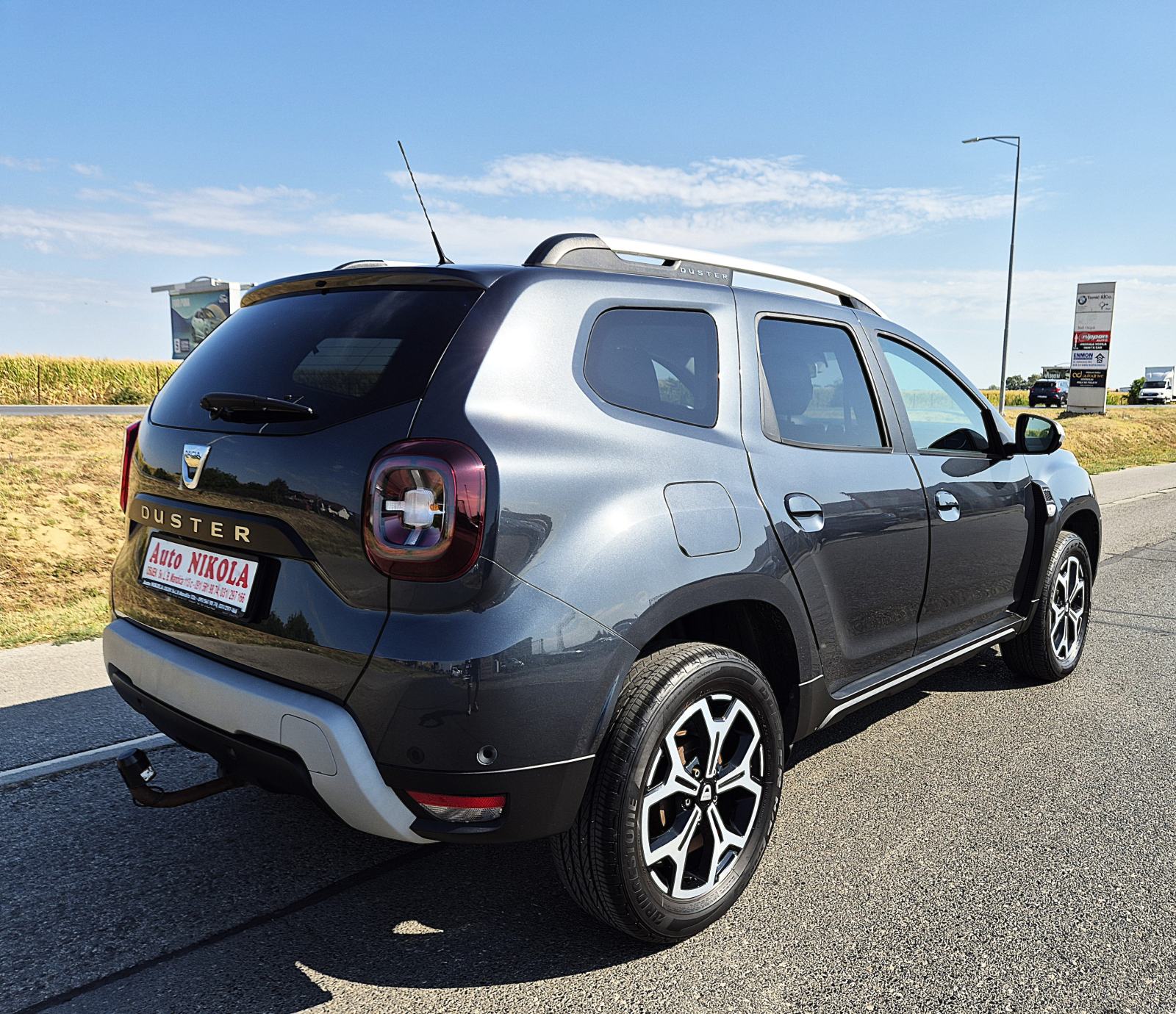 Dacia Duster 1,5 dCi 4x4 **SERVISNA**NAVI**KAMERA**TEMPOMAT**ALU 17**, fotografija 6